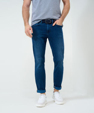 Men\'s fashion Jeans ➜ - buy now at BRAX!