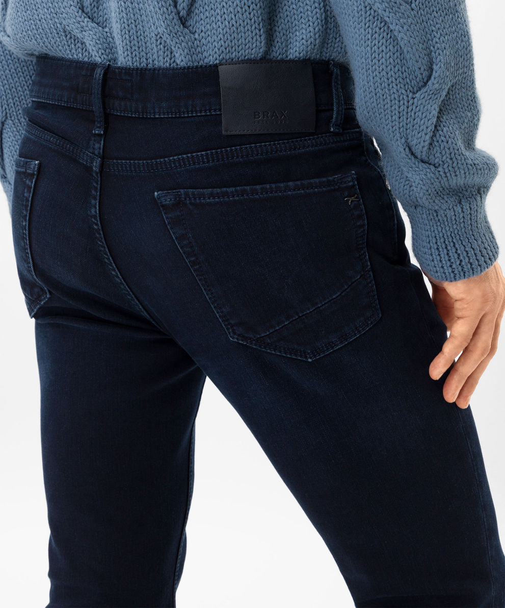 mannetje Portaal knuffel Heren Jeans Style CHUCK navy SLIM ➜ bij BRAX!