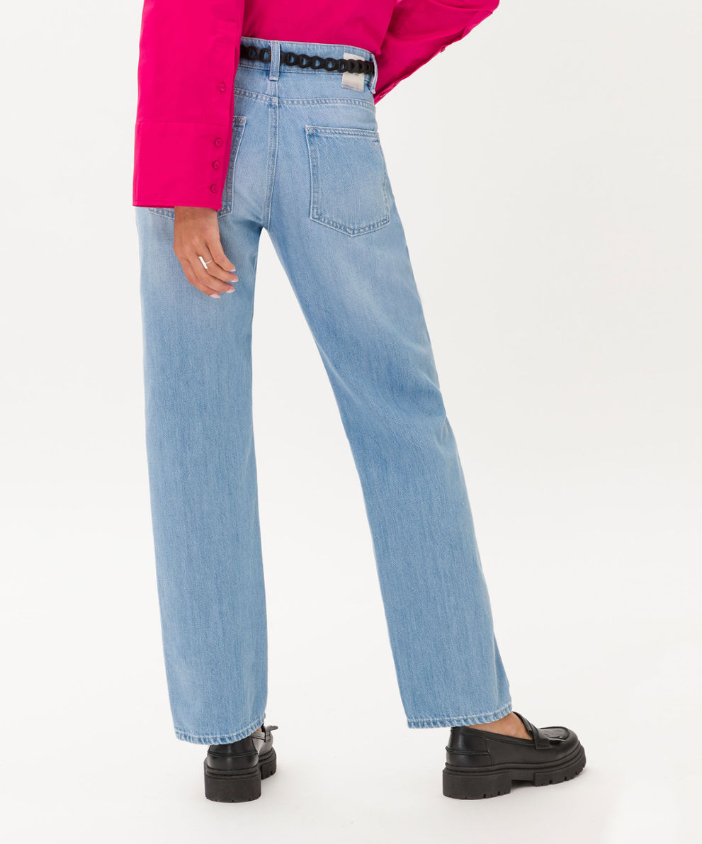 Women STRAIGHT Style BRAX! Jeans at MADISON ➜