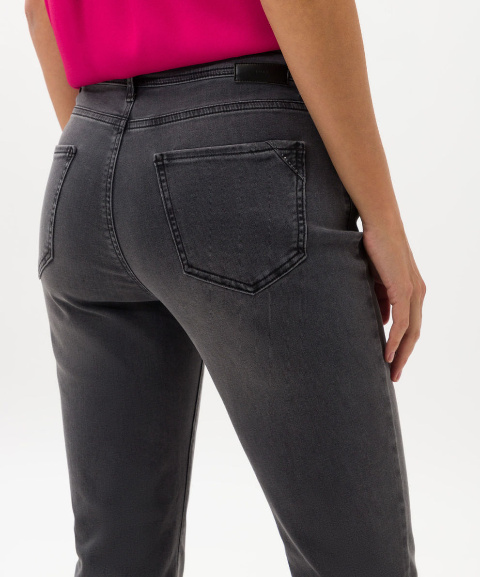 Women Jeans Style BRAX! ➜ CAROLA FEMININE at
