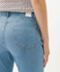 19,Women,Jeans,FEMININE,Style CAROLA,Detail 1
