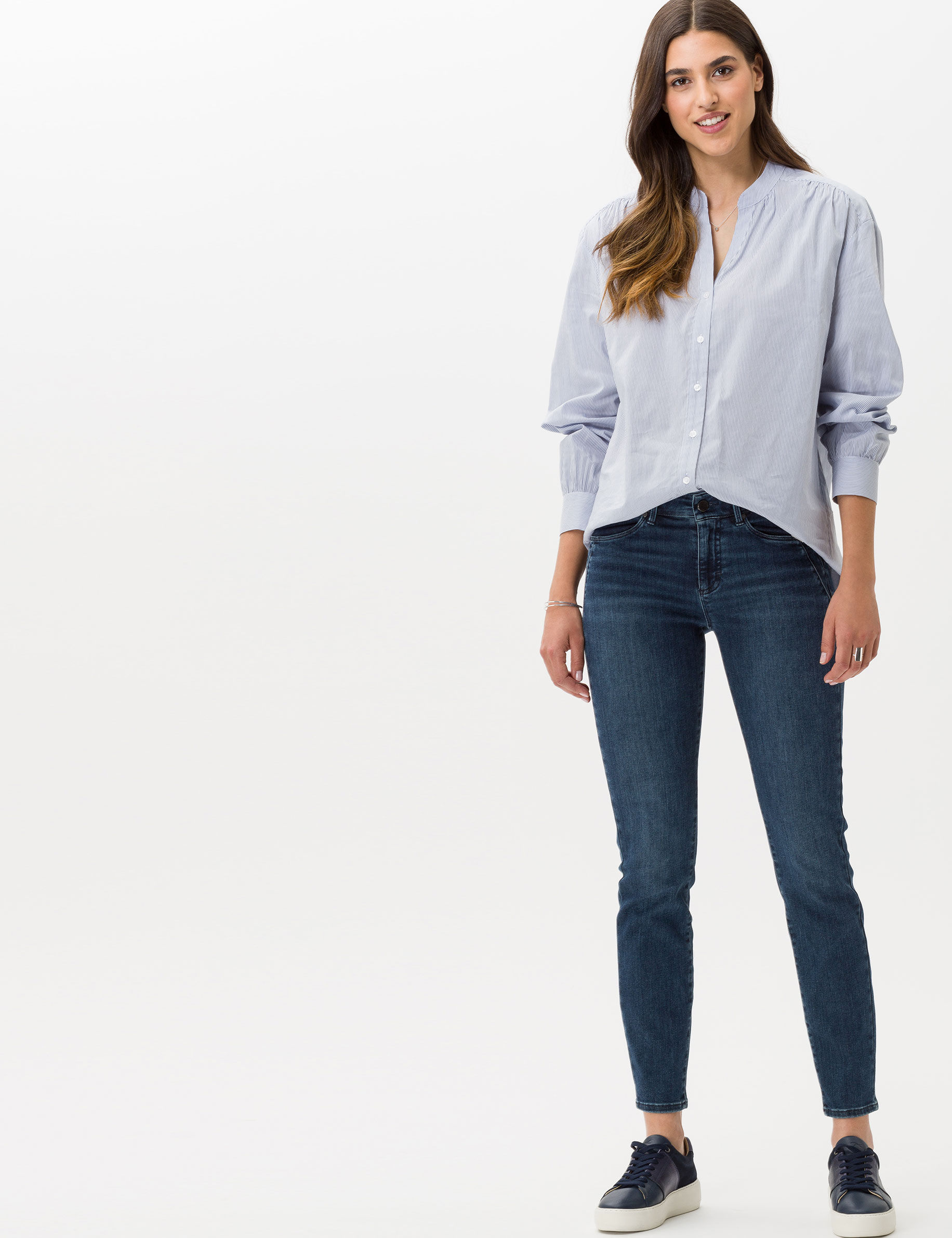 Women Style ANA USED REGULAR BLUE Skinny Fit Model Outfit