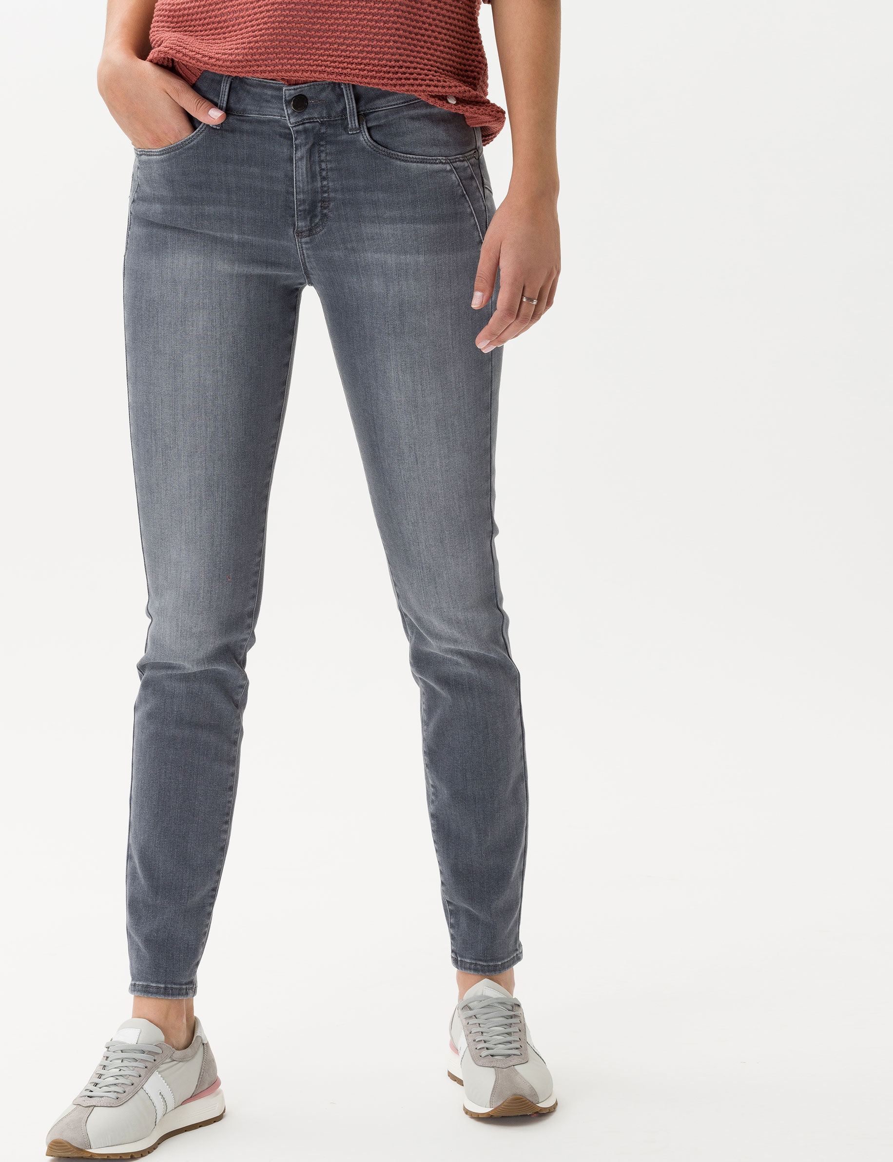 Women Style ANA USED GREY Skinny Fit Model Front
