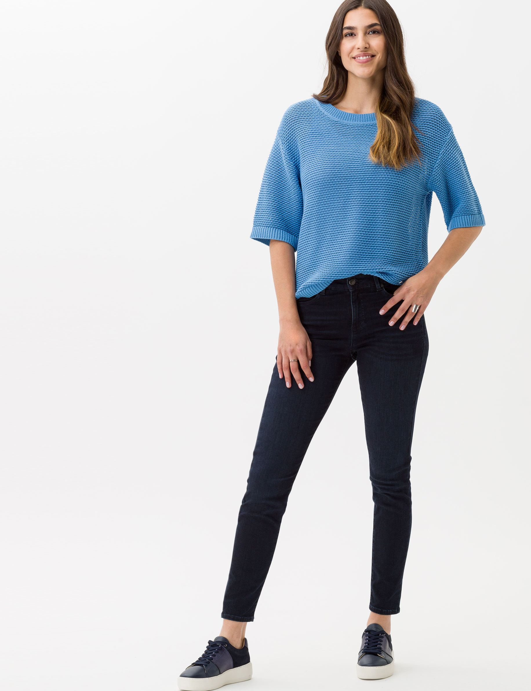Women Style ANA USED DARK BLUE Skinny Fit Model Outfit