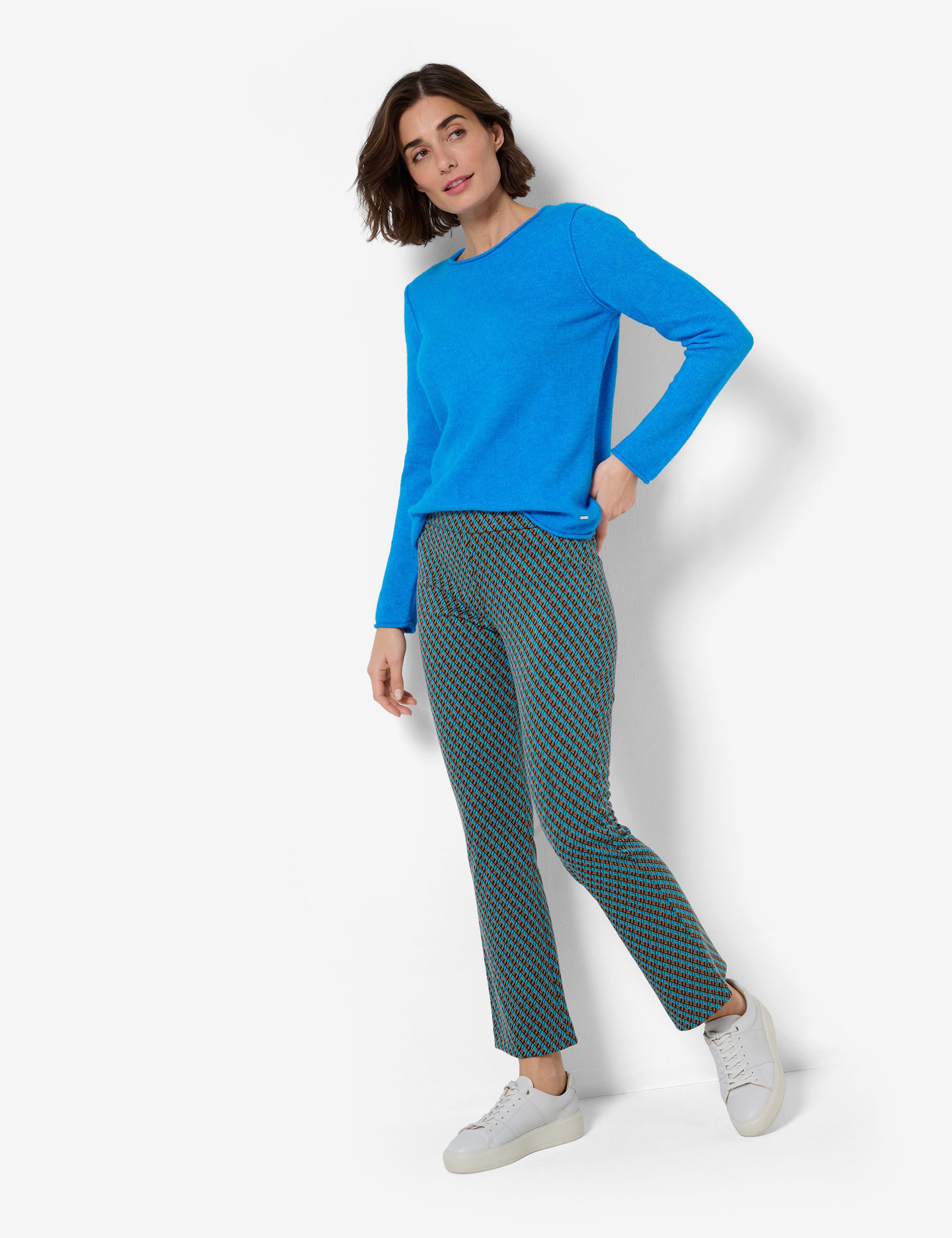 Women Style LESLEY sky blue  Model Outfit