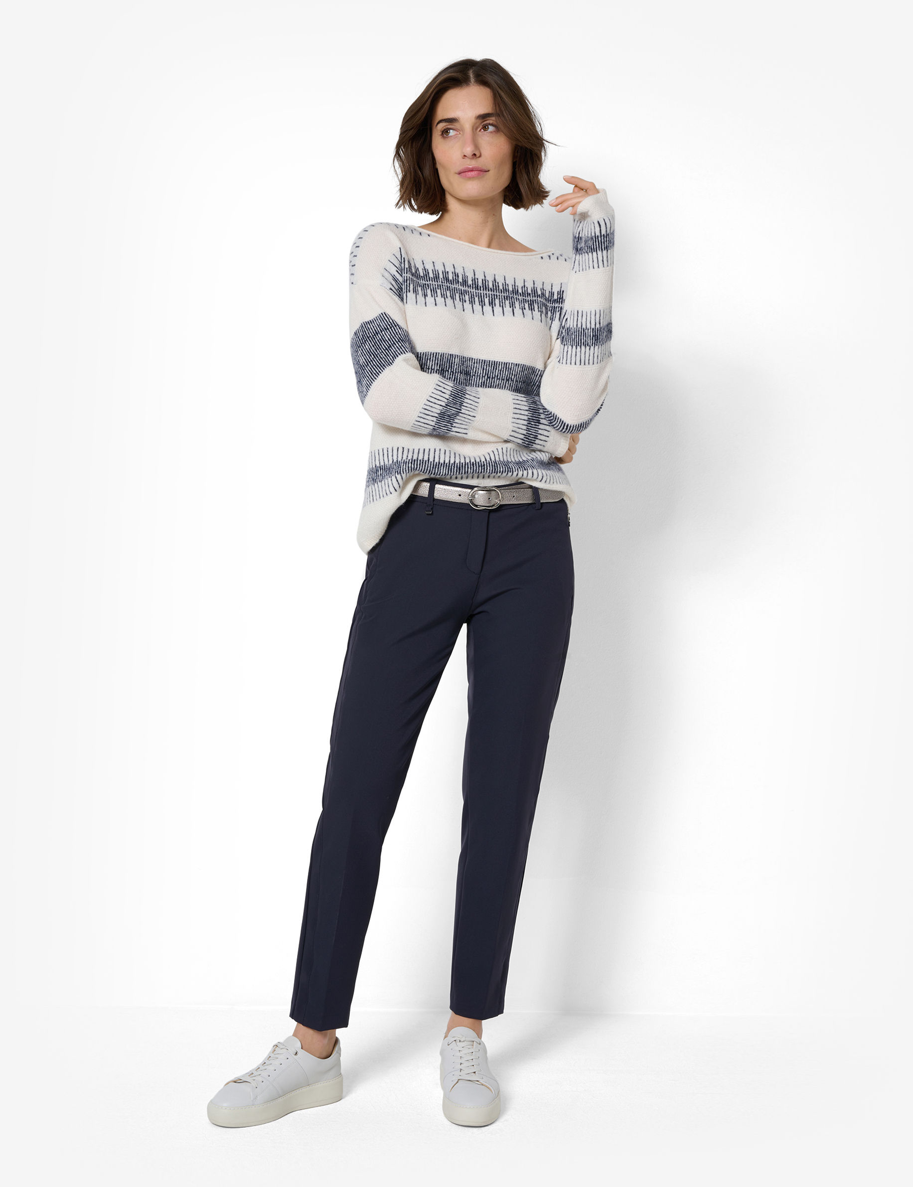Women Style MARON S NAVY Regular Fit Model Outfit