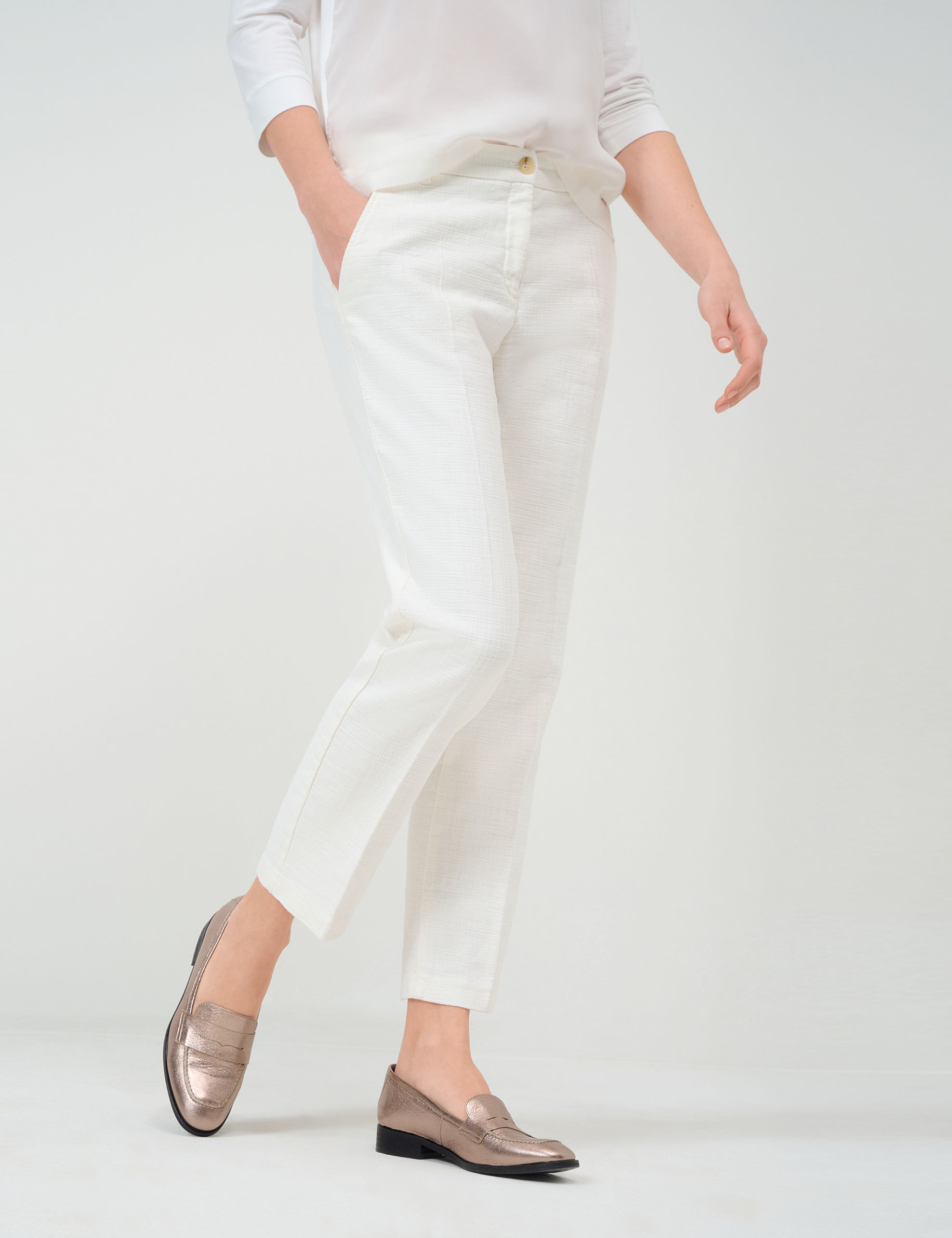 Shades of White, Women, REGULAR BOOTCUT, Style MARON S, MODEL_FRONT_ISHOP