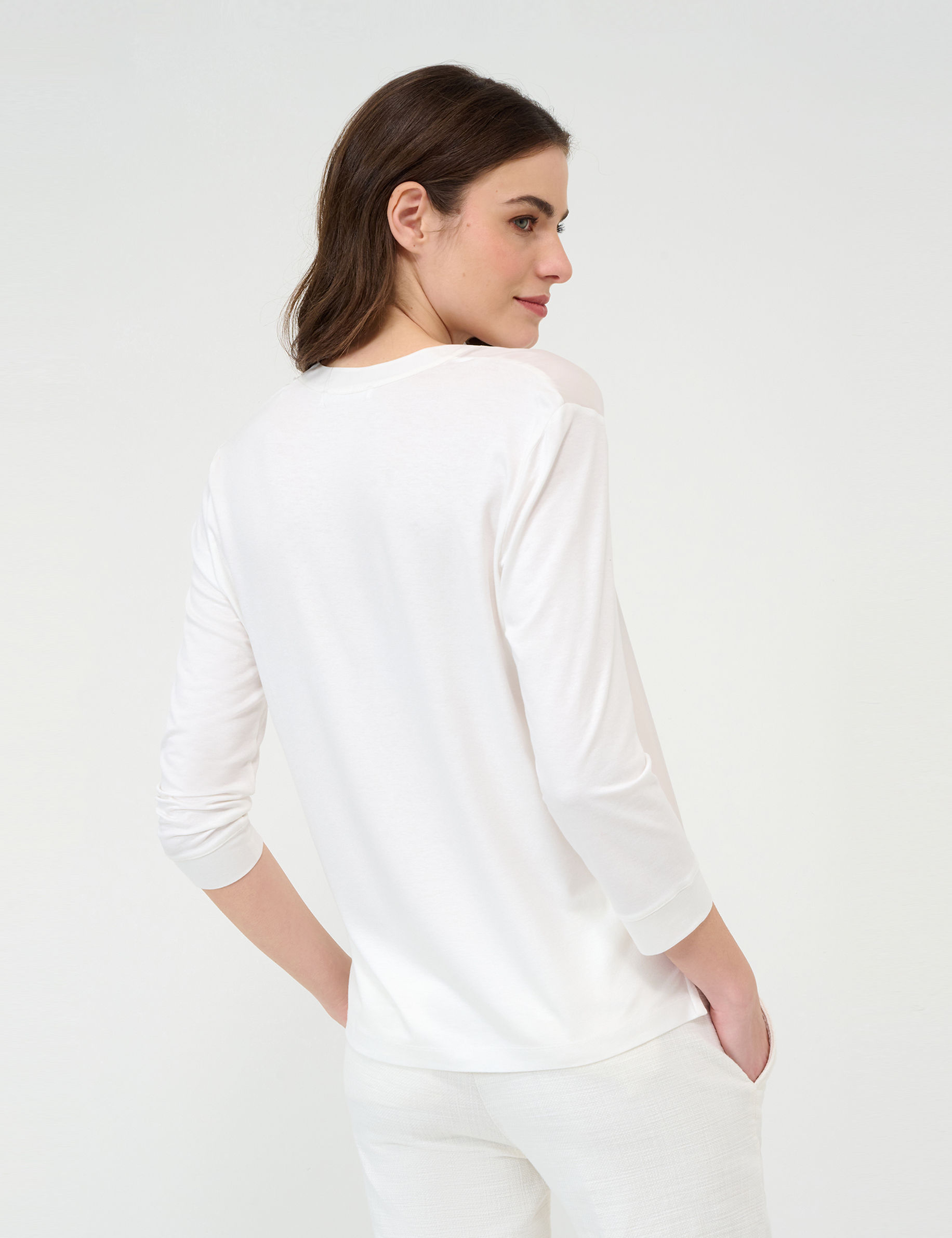 Women Style CLARISSA offwhite  Model back