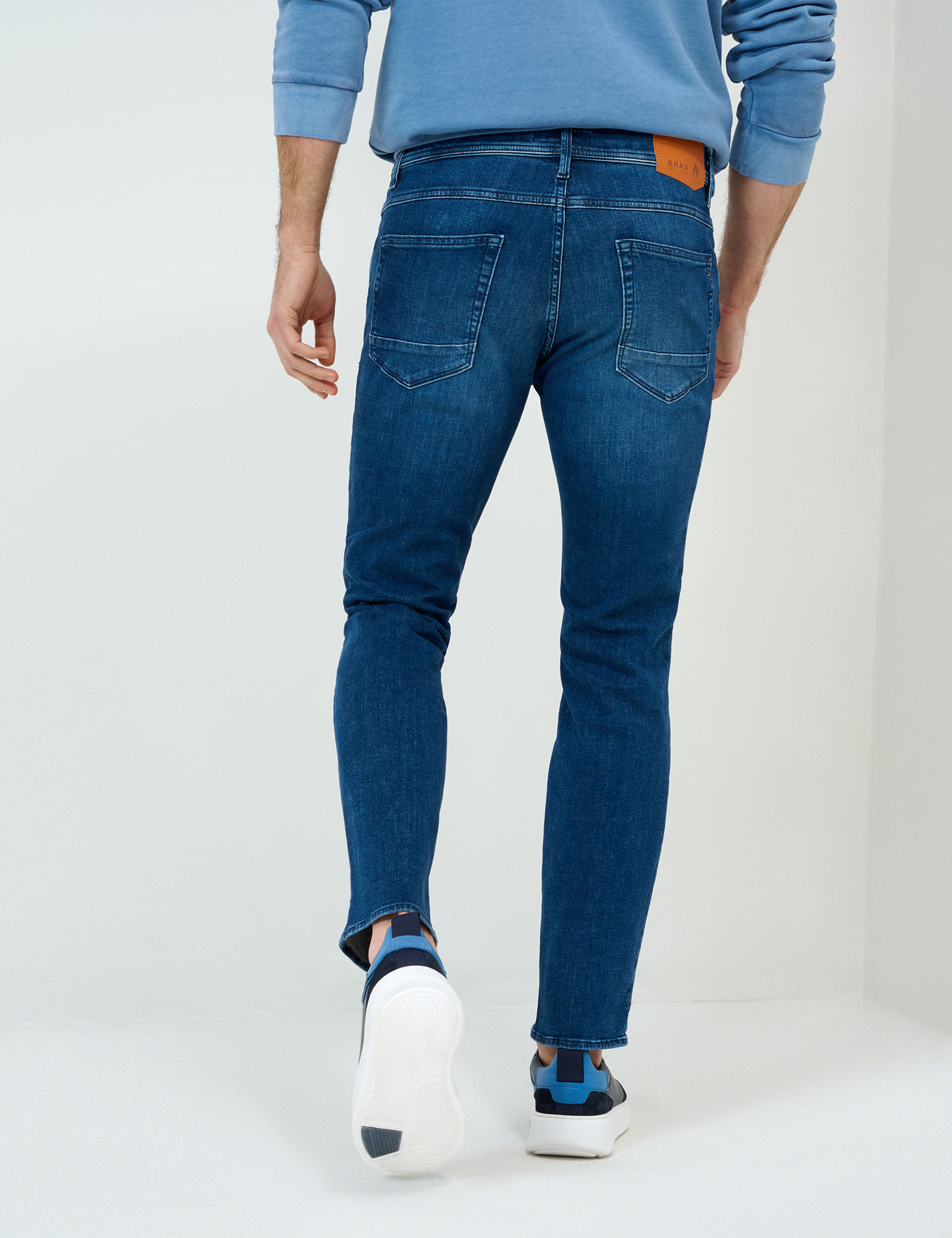Men Style CHRIS WORN BLUE USED Slim Fit Model back