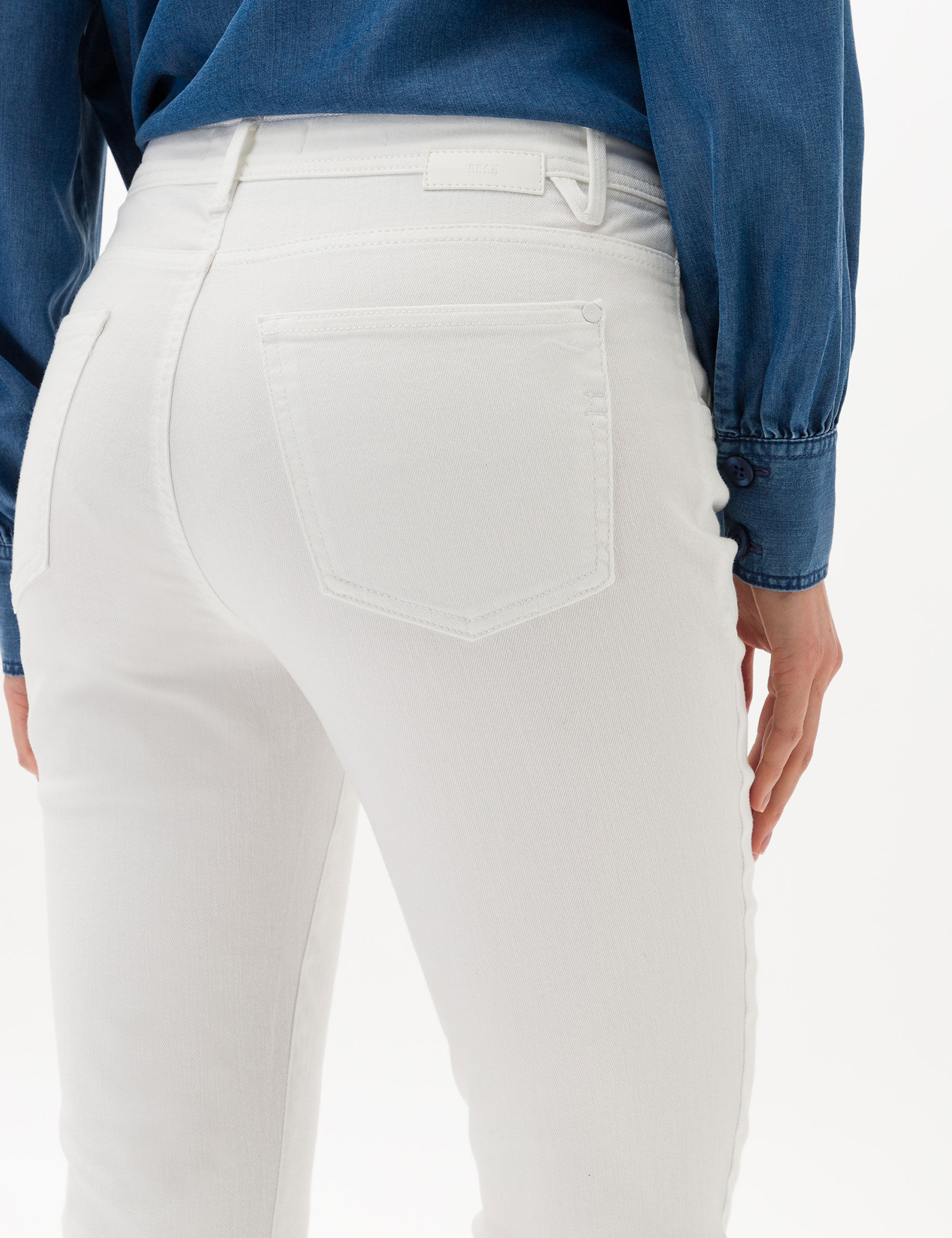Women Style SHAKIRA S WHITE Slim Fit Detail 1