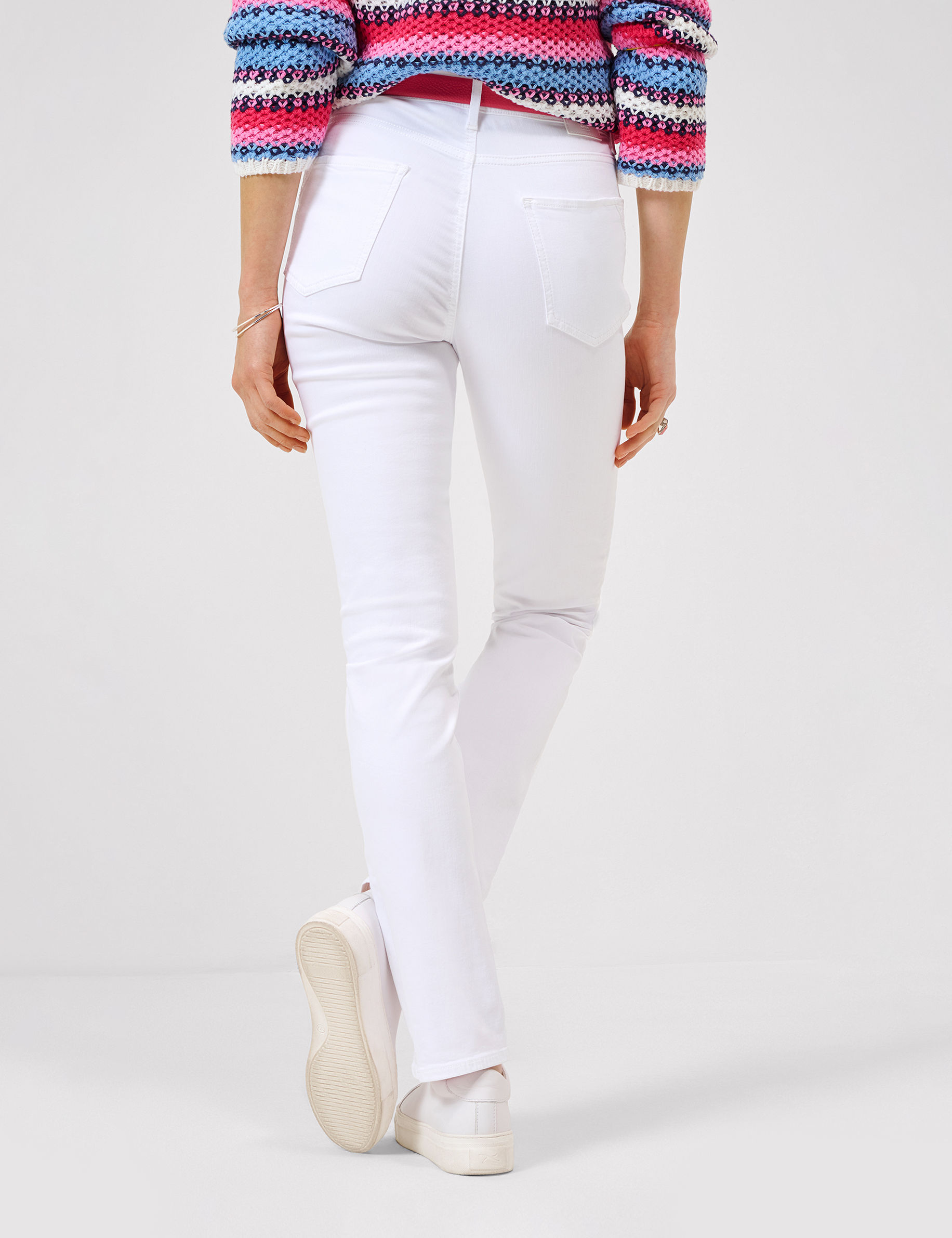 Women Style MARY WHITE Regular Fit Model back