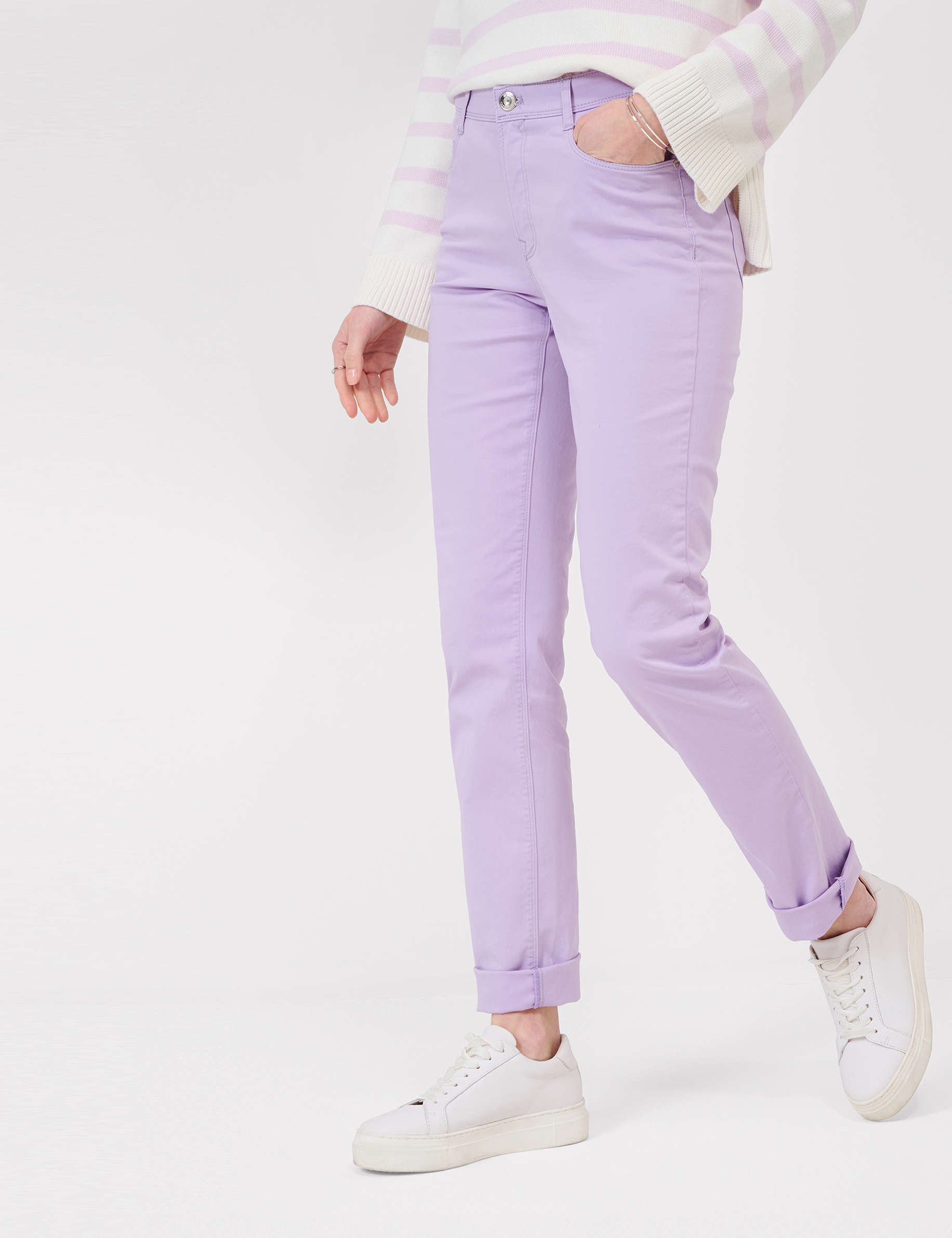 Women Style CAROLA PALE LILAC Feminine Fit Model Front