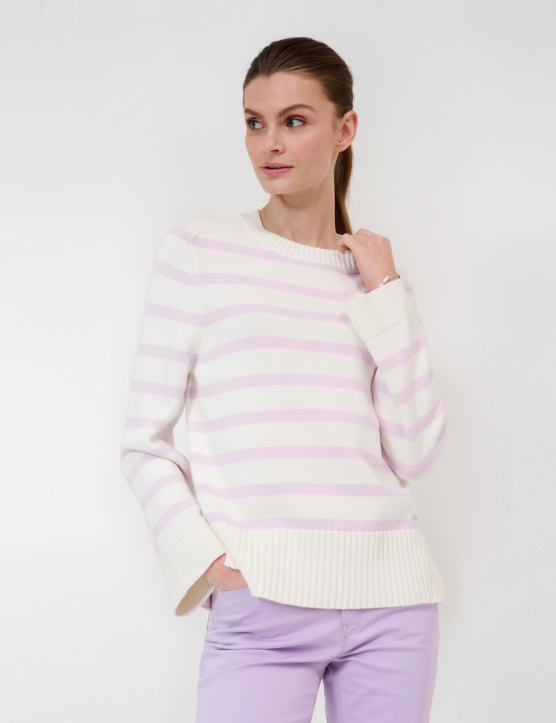 Women Style LIA soft purple  Model Front