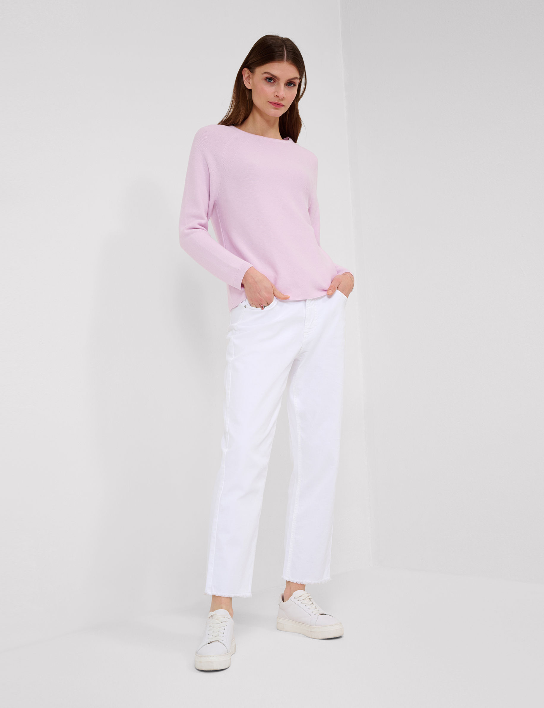Women Style LESLEY soft purple  Model Outfit