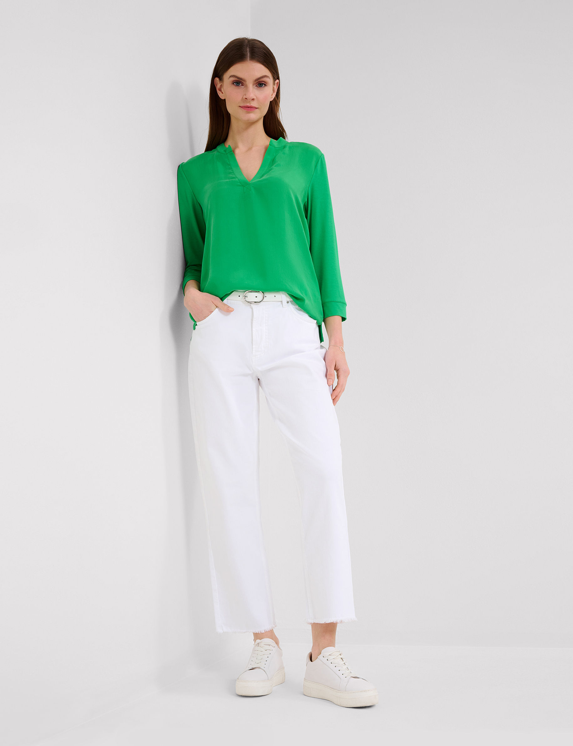 Women Style CLARISSA apple green  Model Outfit