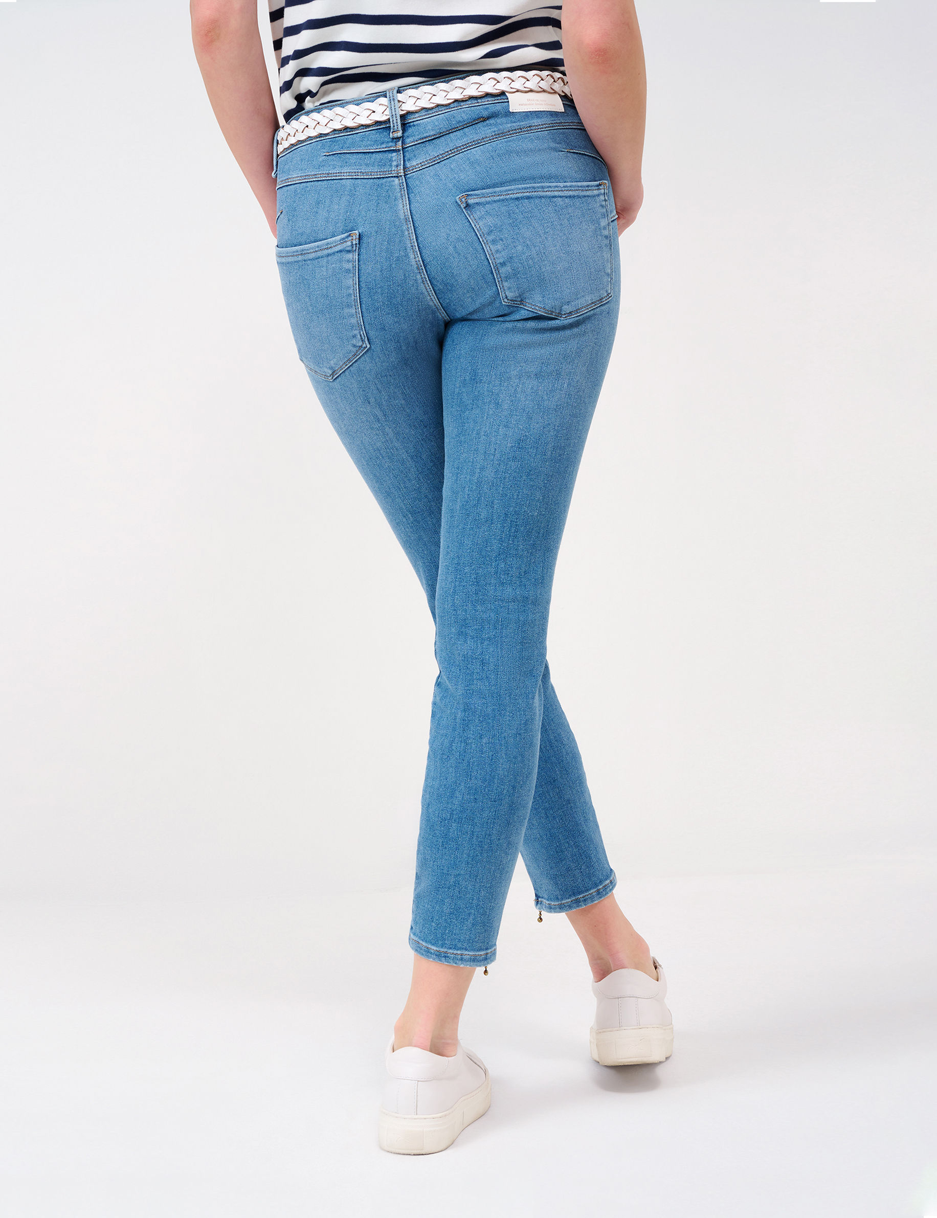 Women Style ANA S USED SUMMER BLUE Skinny Fit Model back