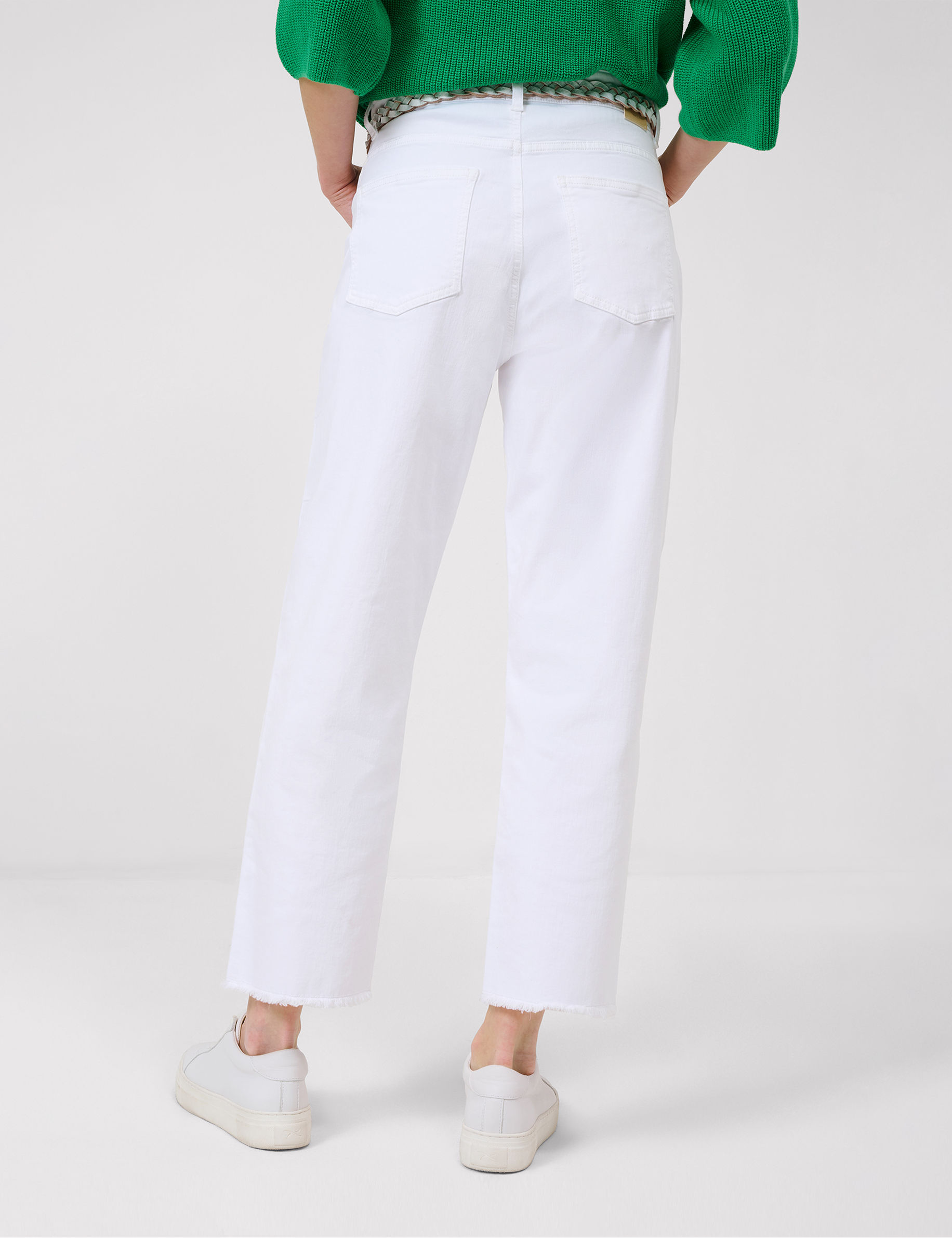 Women Style MADISON S WHITE Straight Fit Model back