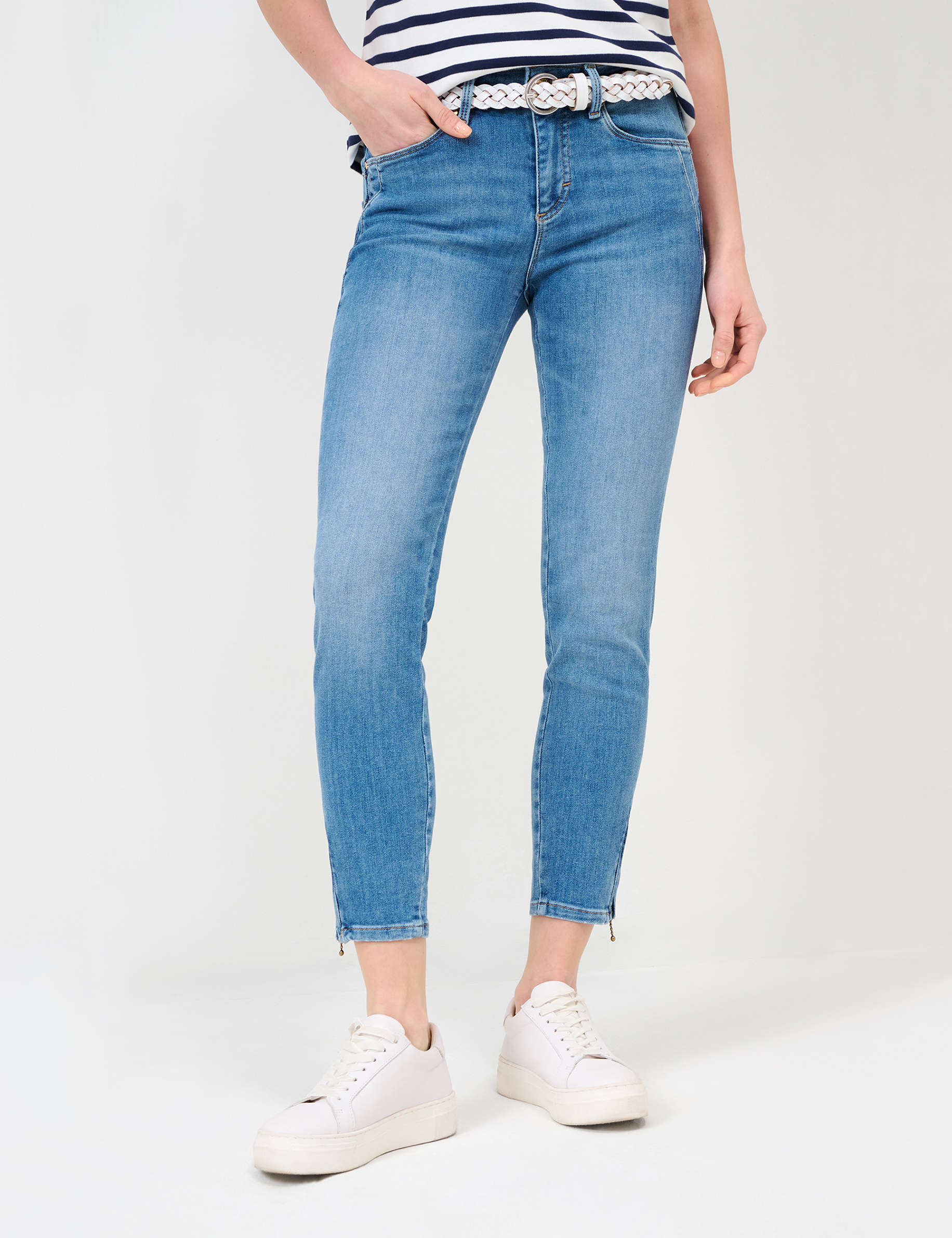 Women Style ANA S USED SUMMER BLUE Skinny Fit Model Front