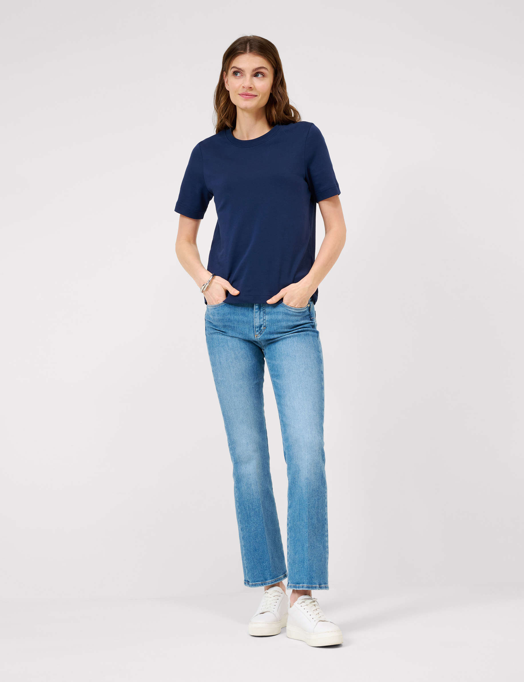 Women Style CIRA indigo  Model Outfit