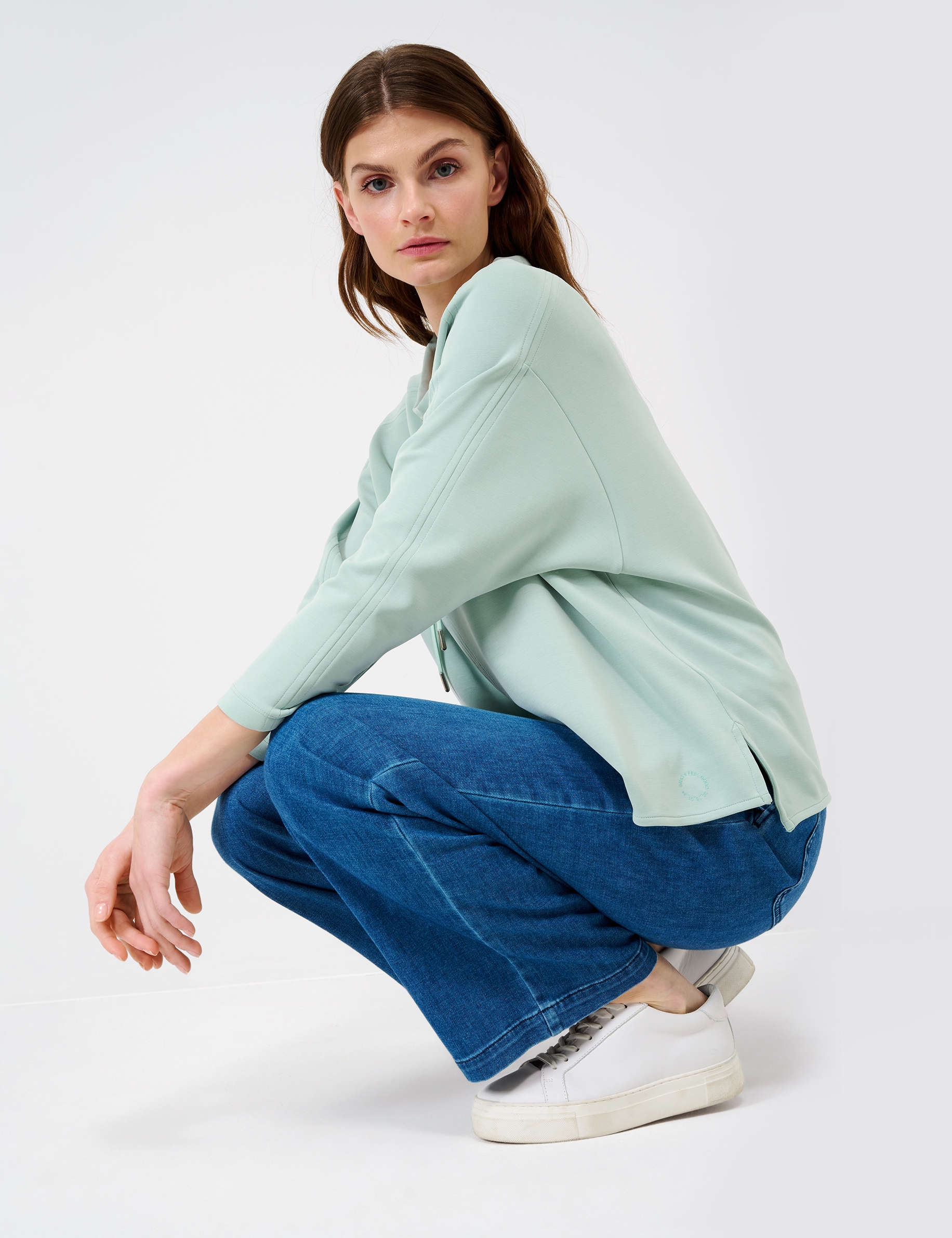 Women Style BEE mint  Detail 1