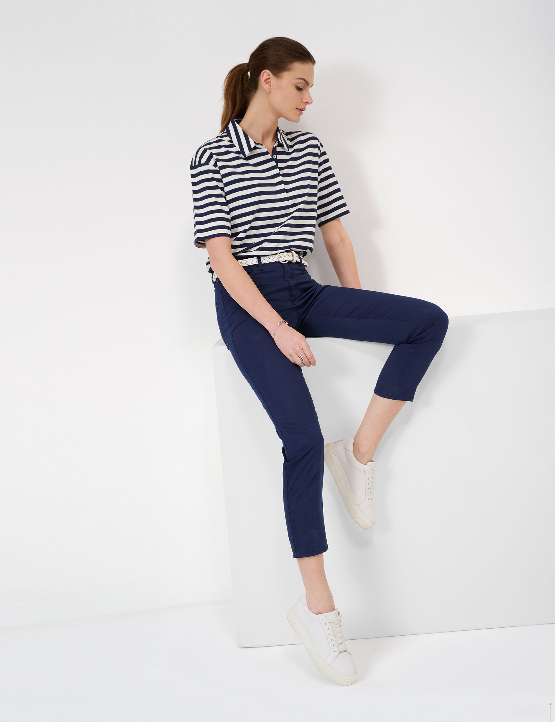 Women Style MARY S NAVY Regular Fit Detail 1