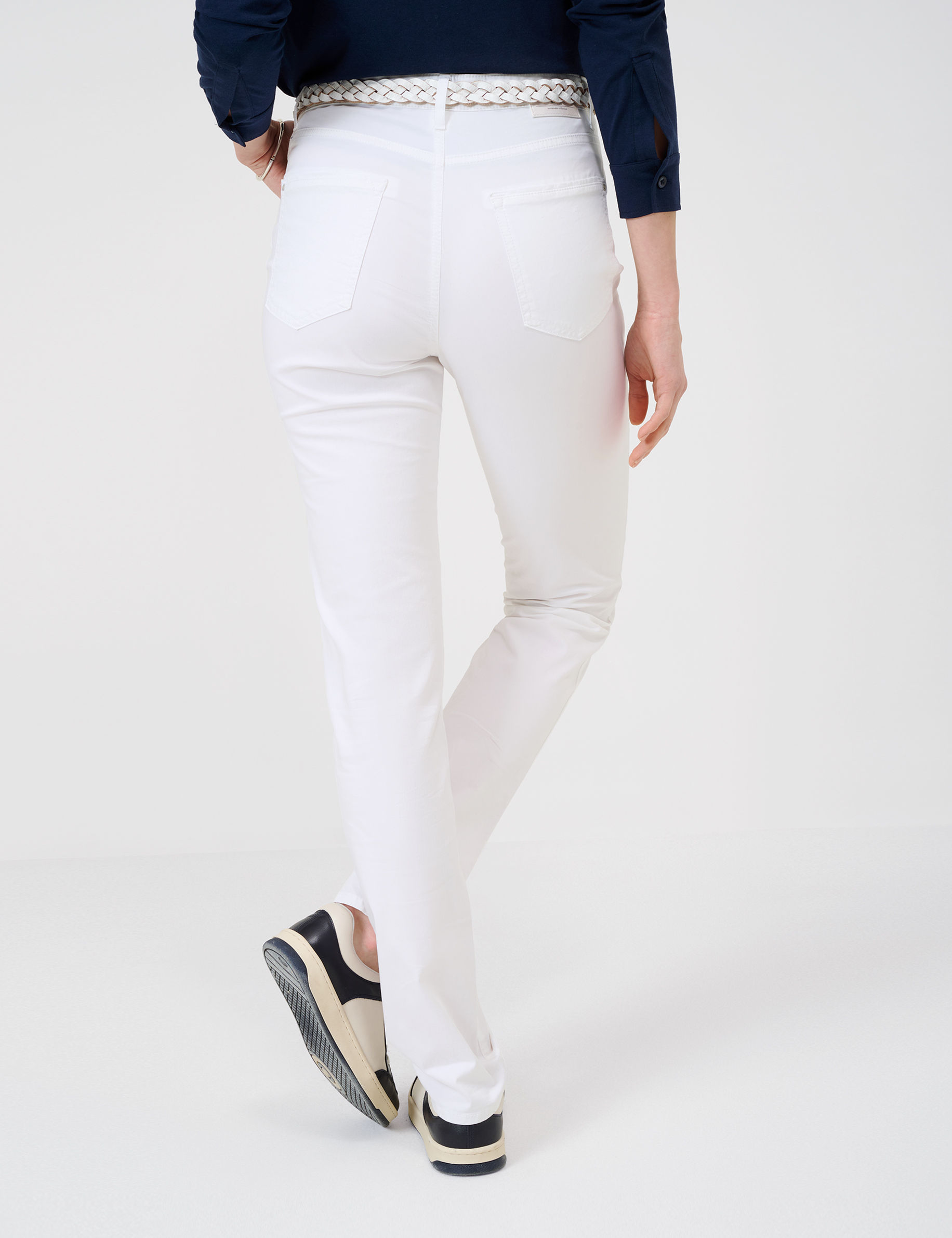 Women Style MARY WHITE Regular Fit Model back
