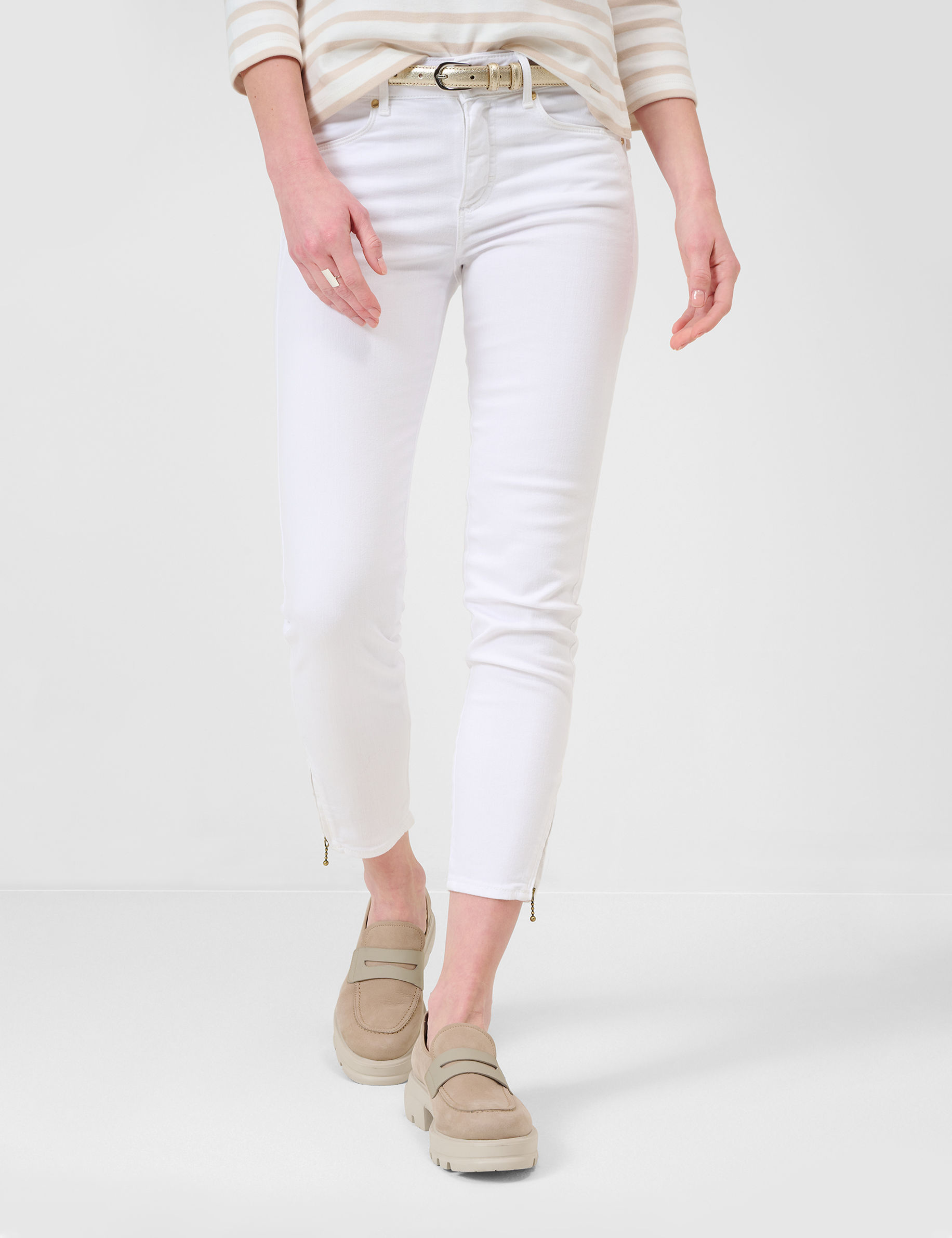 Women Style ANA S WHITE Skinny Fit Model Front