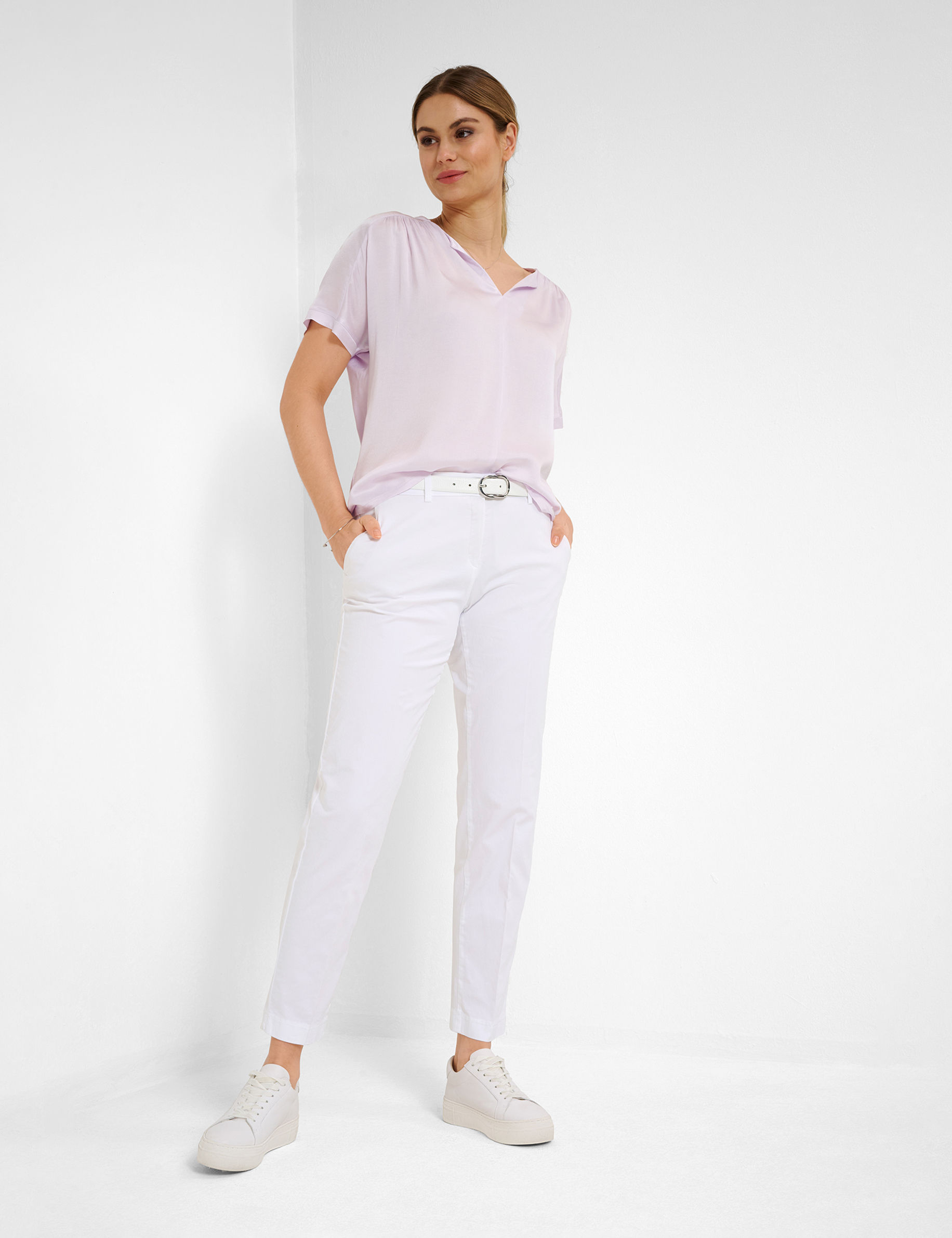 Women Style MARON S WHITE Regular Fit Model Outfit
