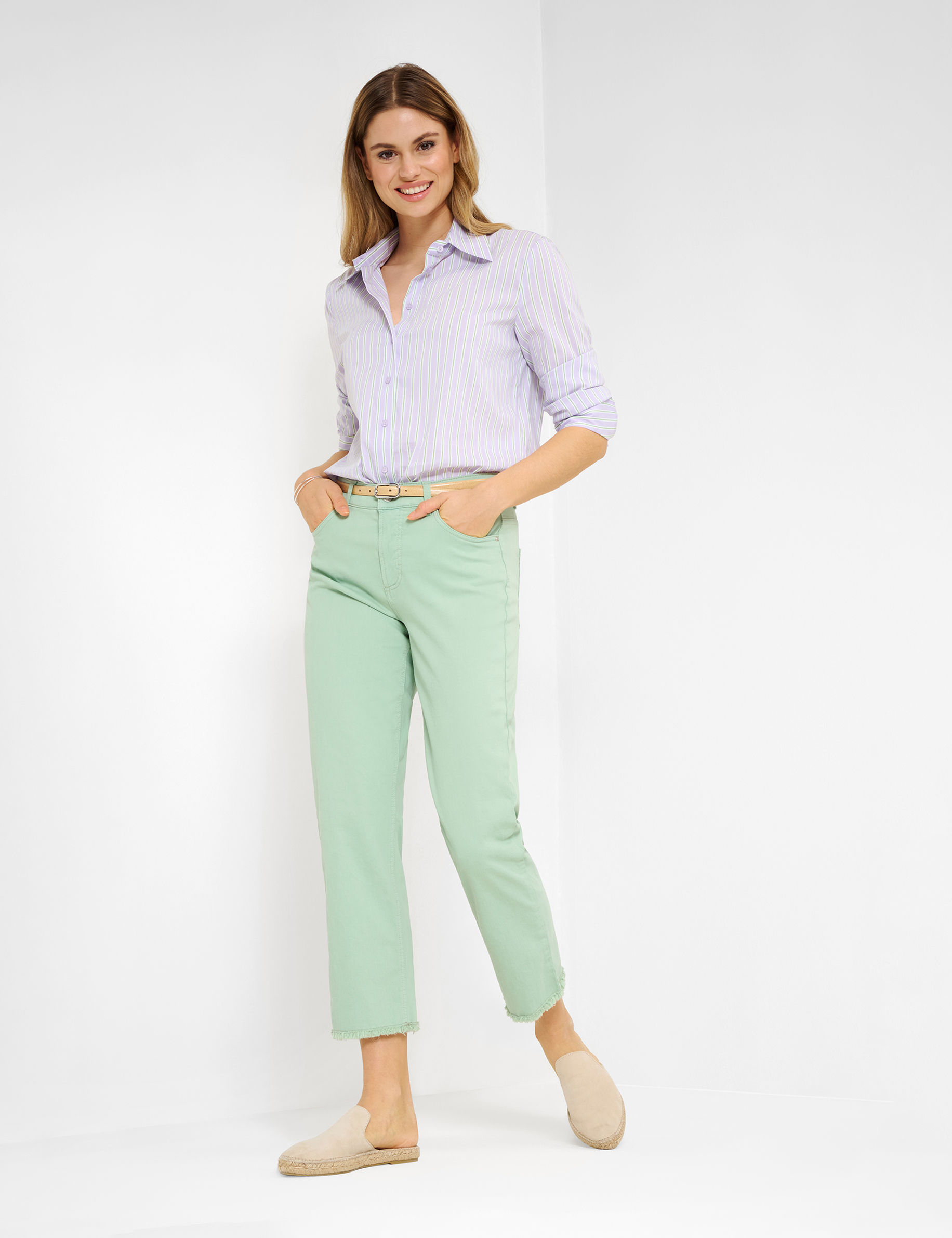 Women Style MADISON S MINT Straight Fit Model Outfit