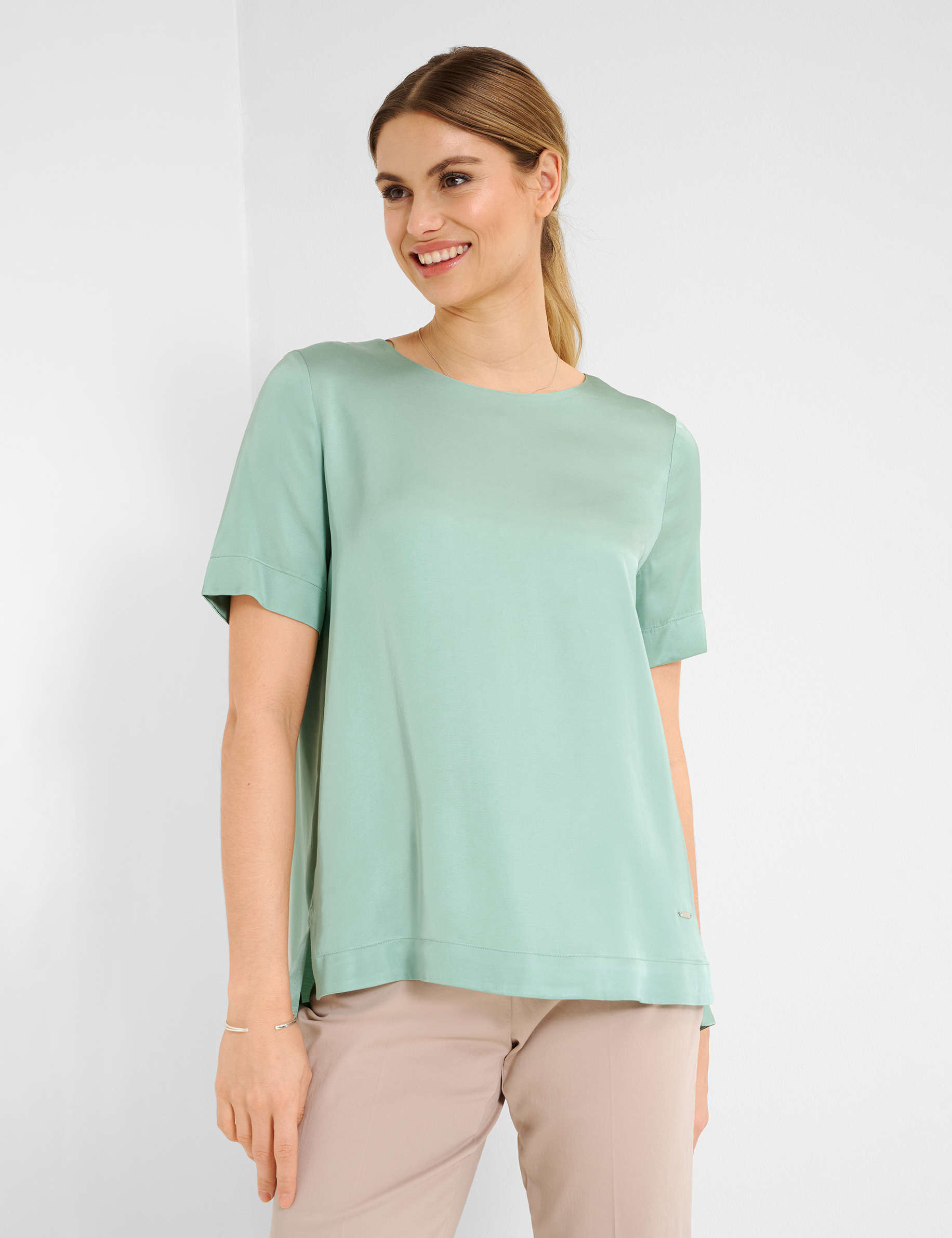 Women Style VILMA mint  Model Front