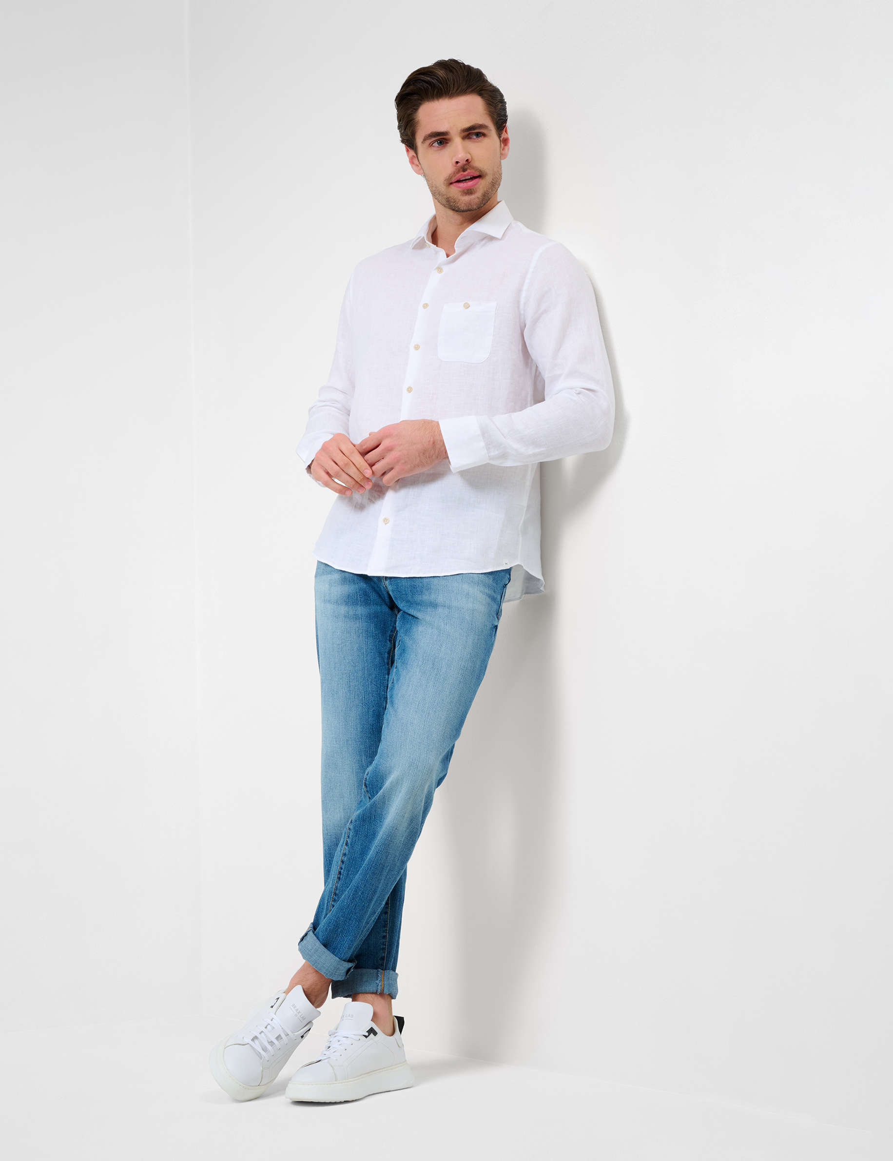 Men Style HAROLD white  Model Outfit