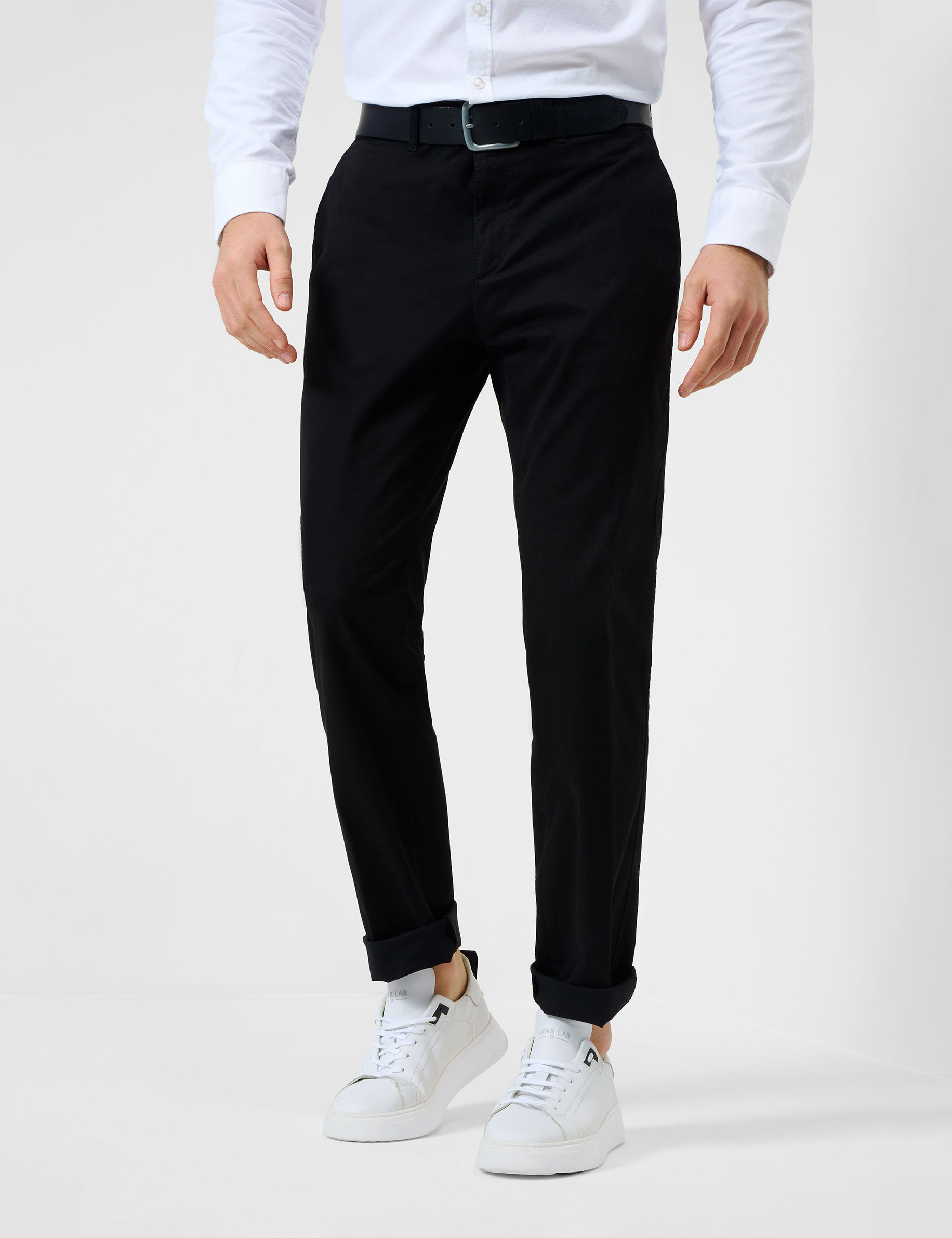 Men Style EVANS BLACK Regular Fit Model Front