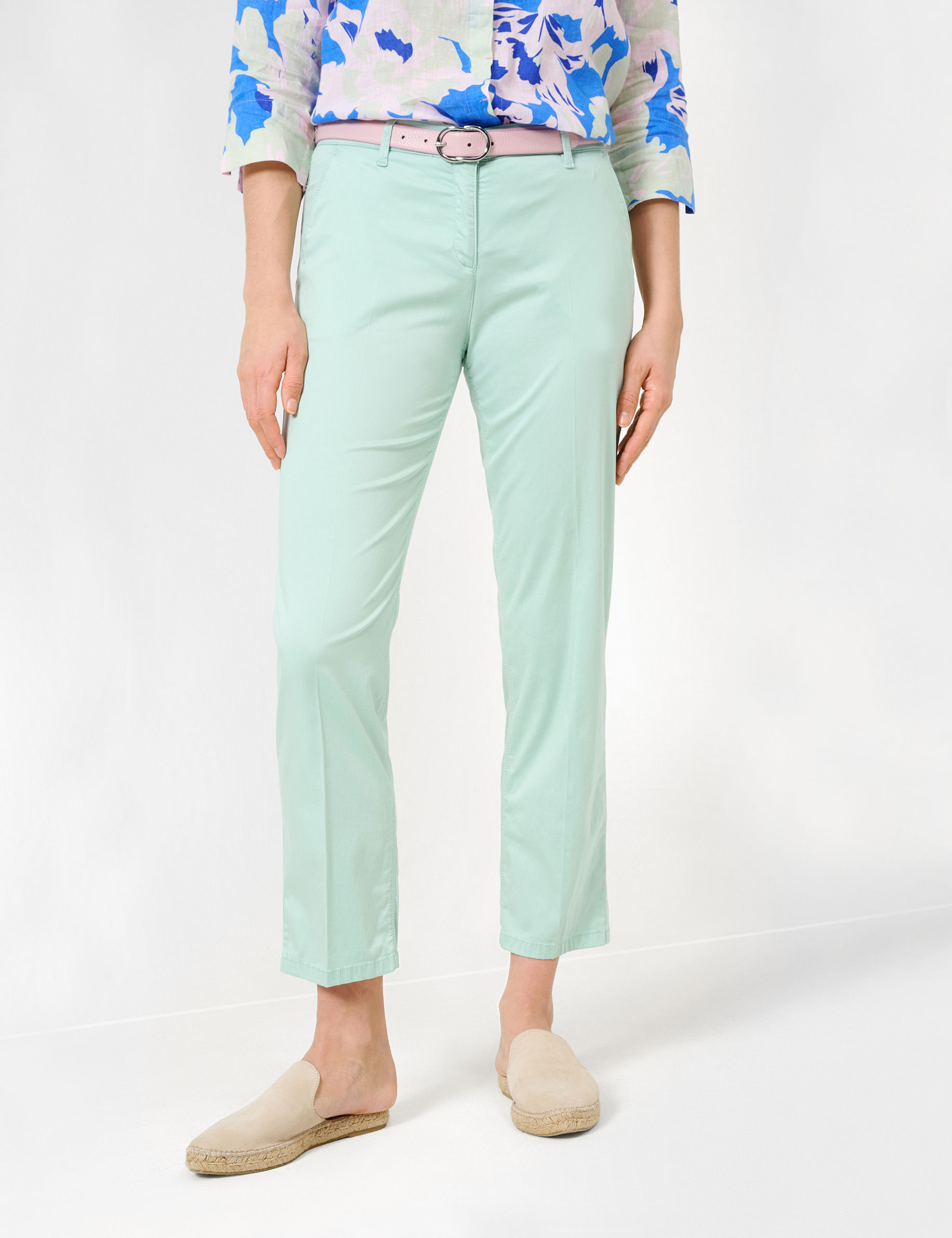 Women Style MEL S MINT Relaxed Fit Model Front