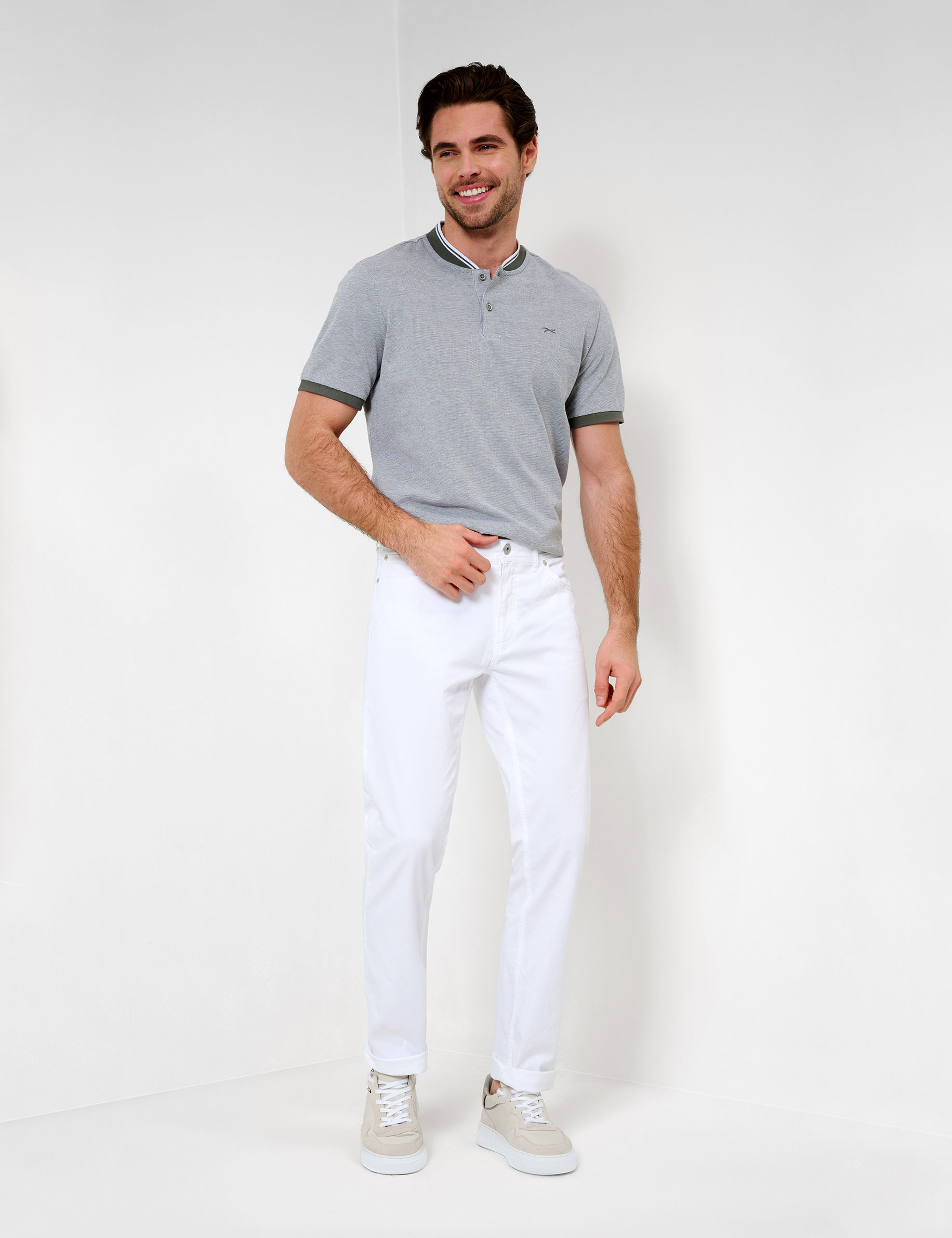 Men Style COOPER WHITE Regular Fit Model Outfit