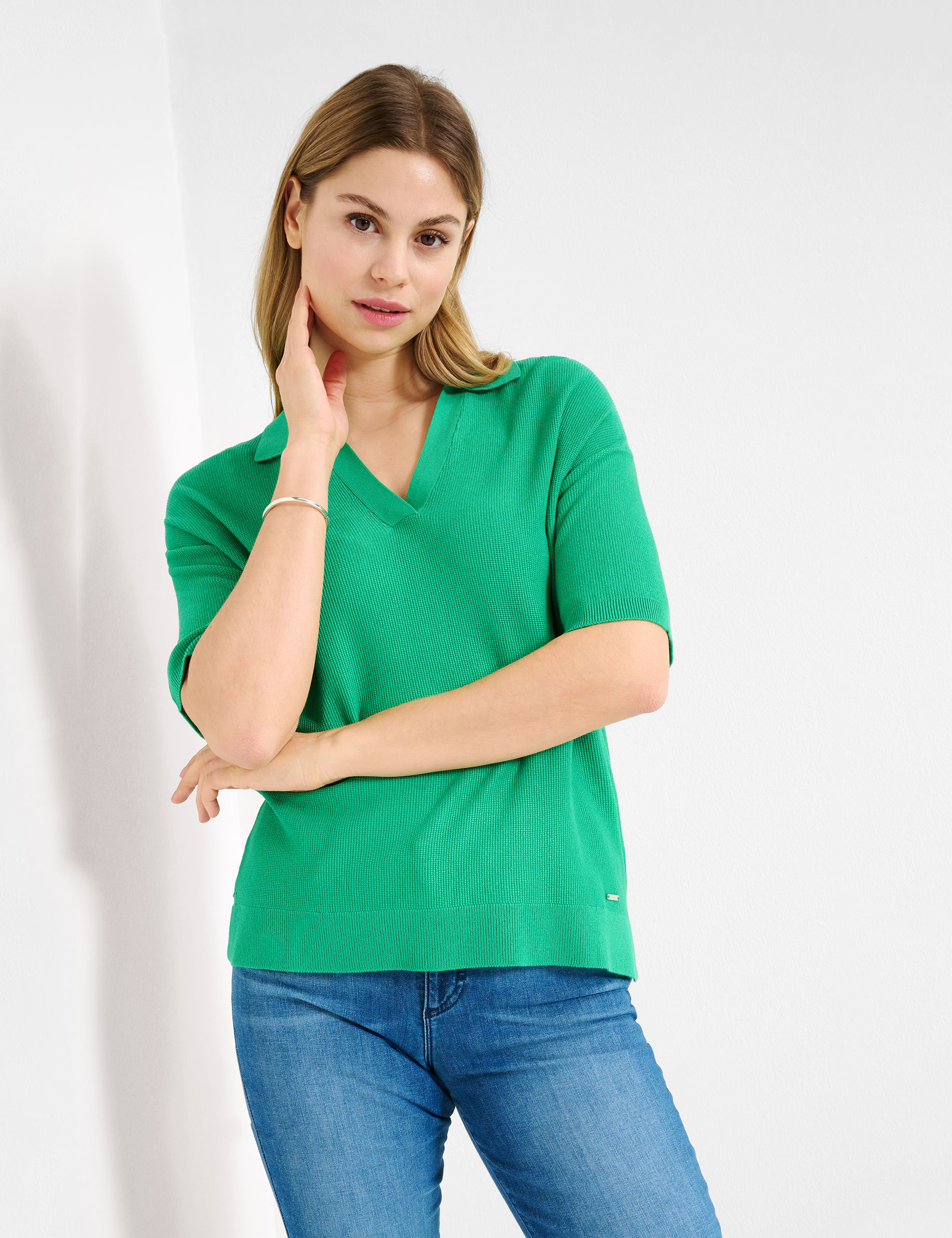 Women Style LILIAN apple green  Model Front