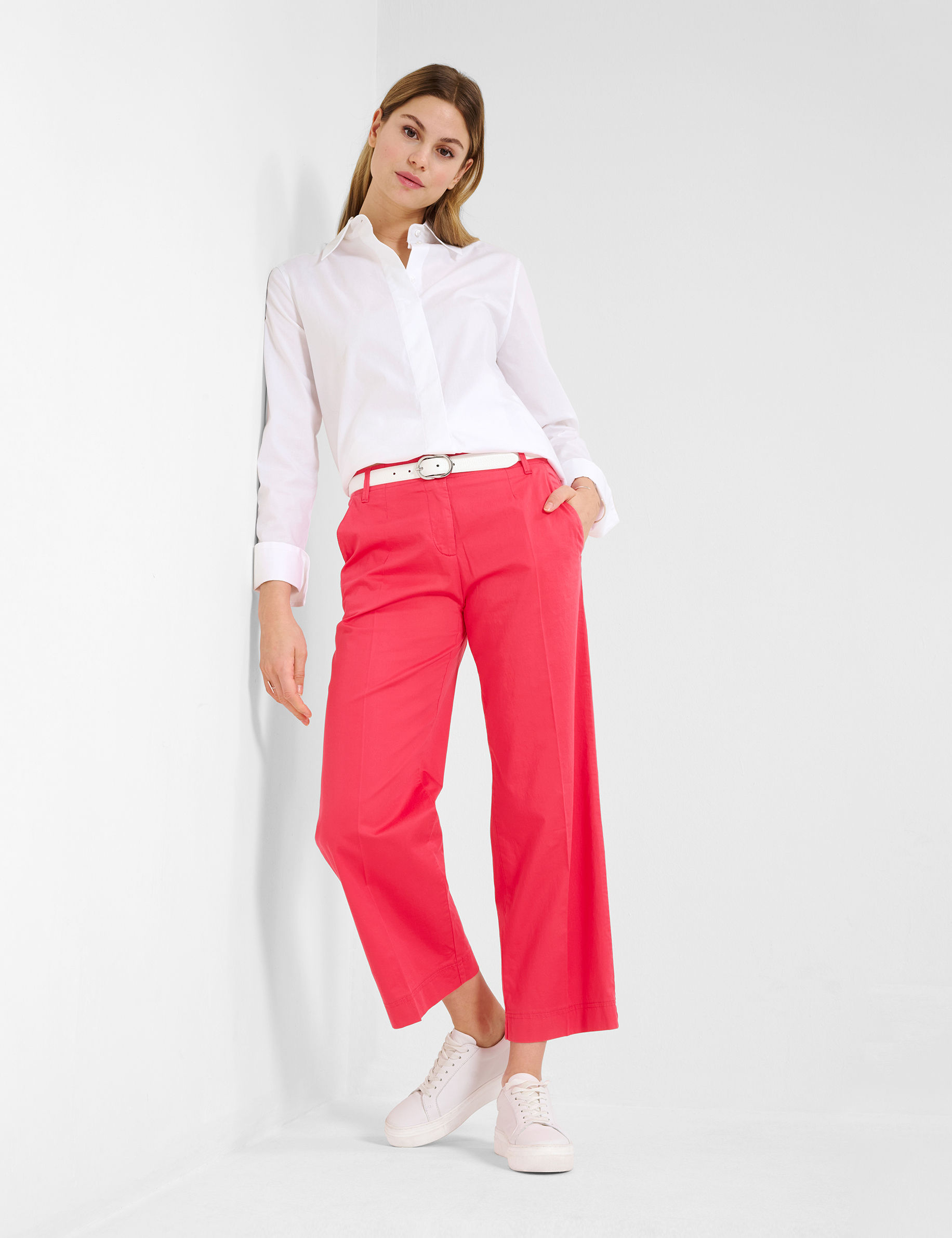 Women Style MAINE S MAGENTA Wide Leg Model Outfit