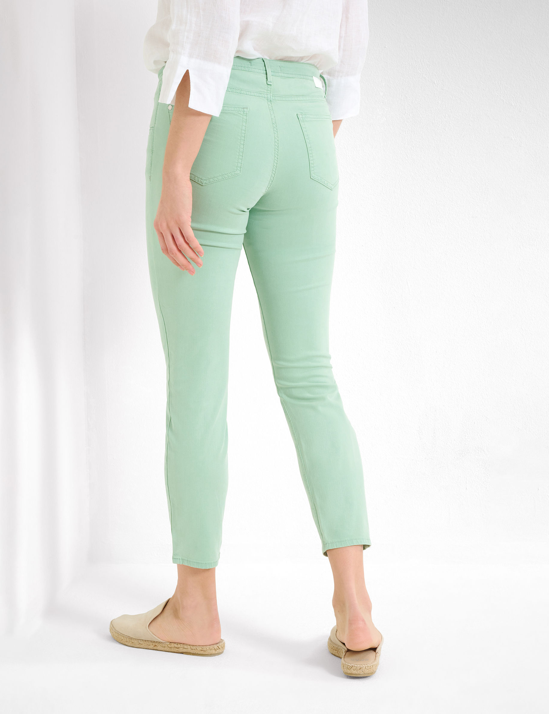 Women Style SHAKIRA S MINT Slim Fit Model back