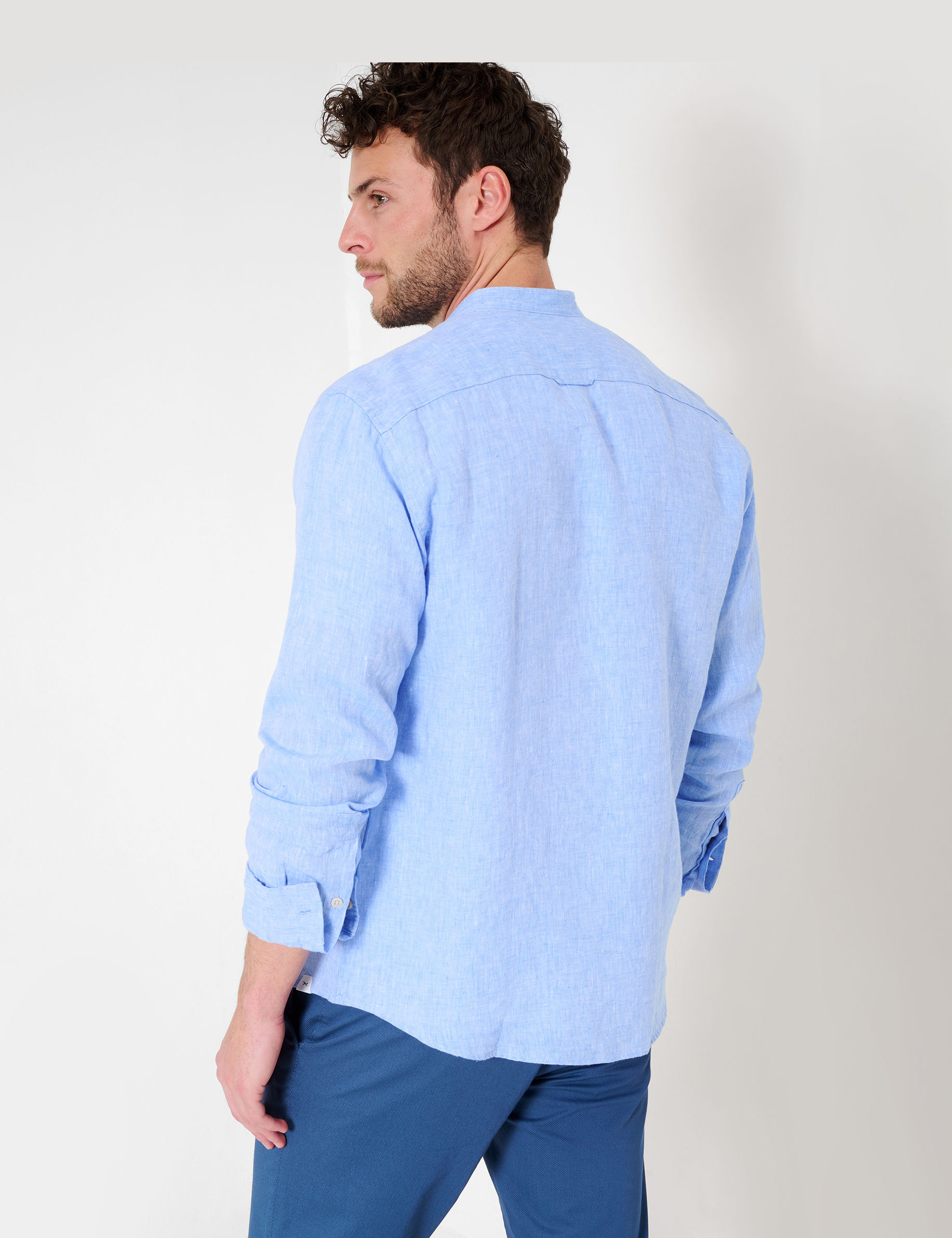 Men Style LARS smooth blue  Model back