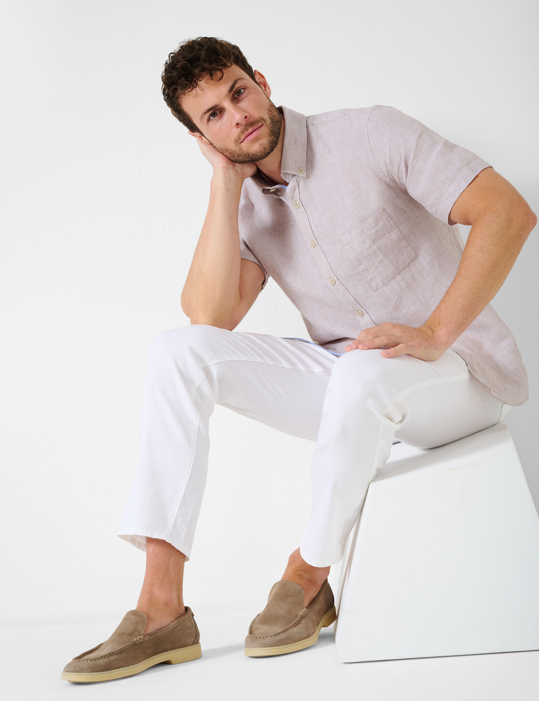 Men Style COOPER WHITE Regular Fit Detail 1