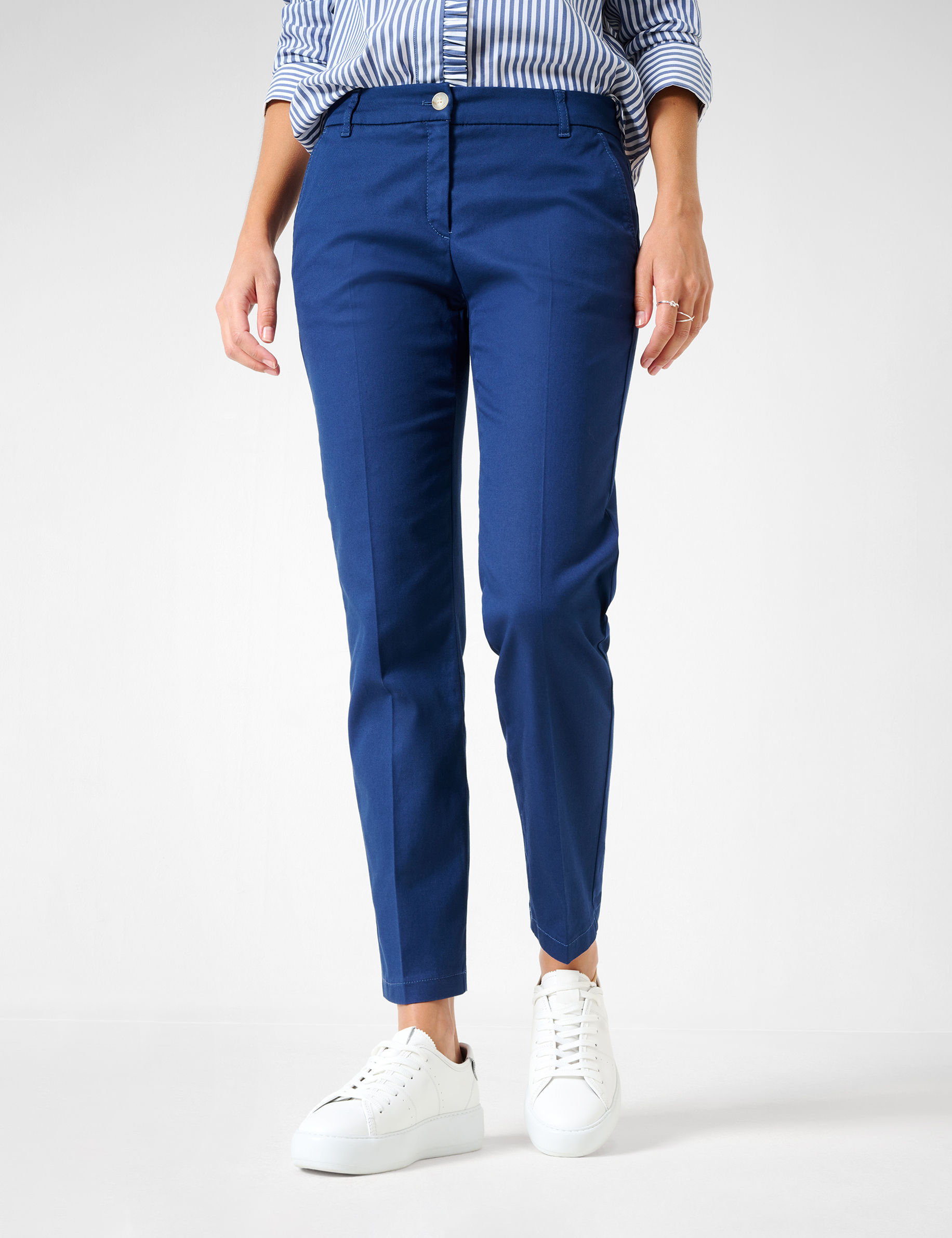 Shades of Blue, Women, REGULAR BOOTCUT, Style MARON S, MODEL_FRONT_ISHOP