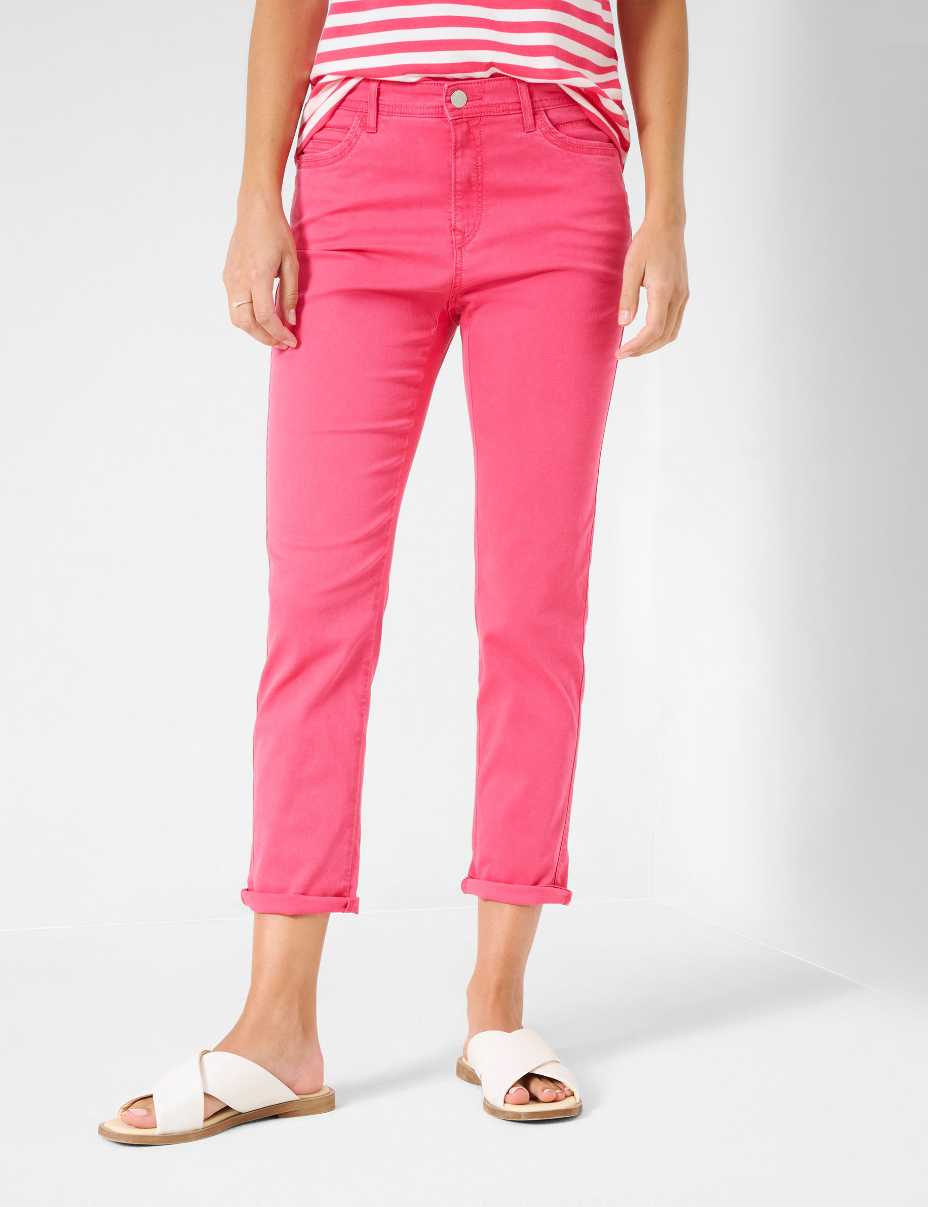 Women Style MARY S MAGENTA Regular Fit Model Front
