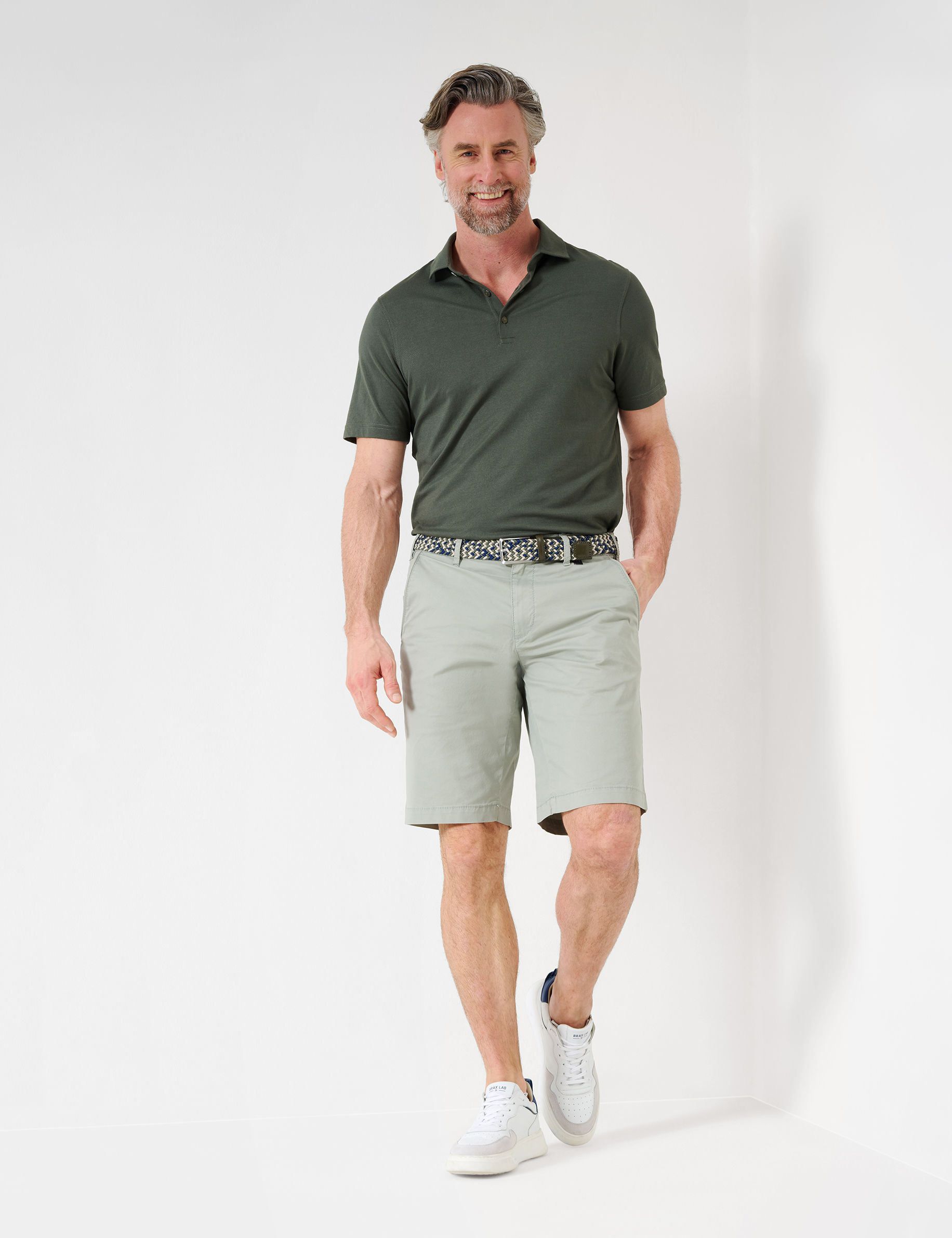 Men Style BURT KHAKI Regular Fit Model Outfit