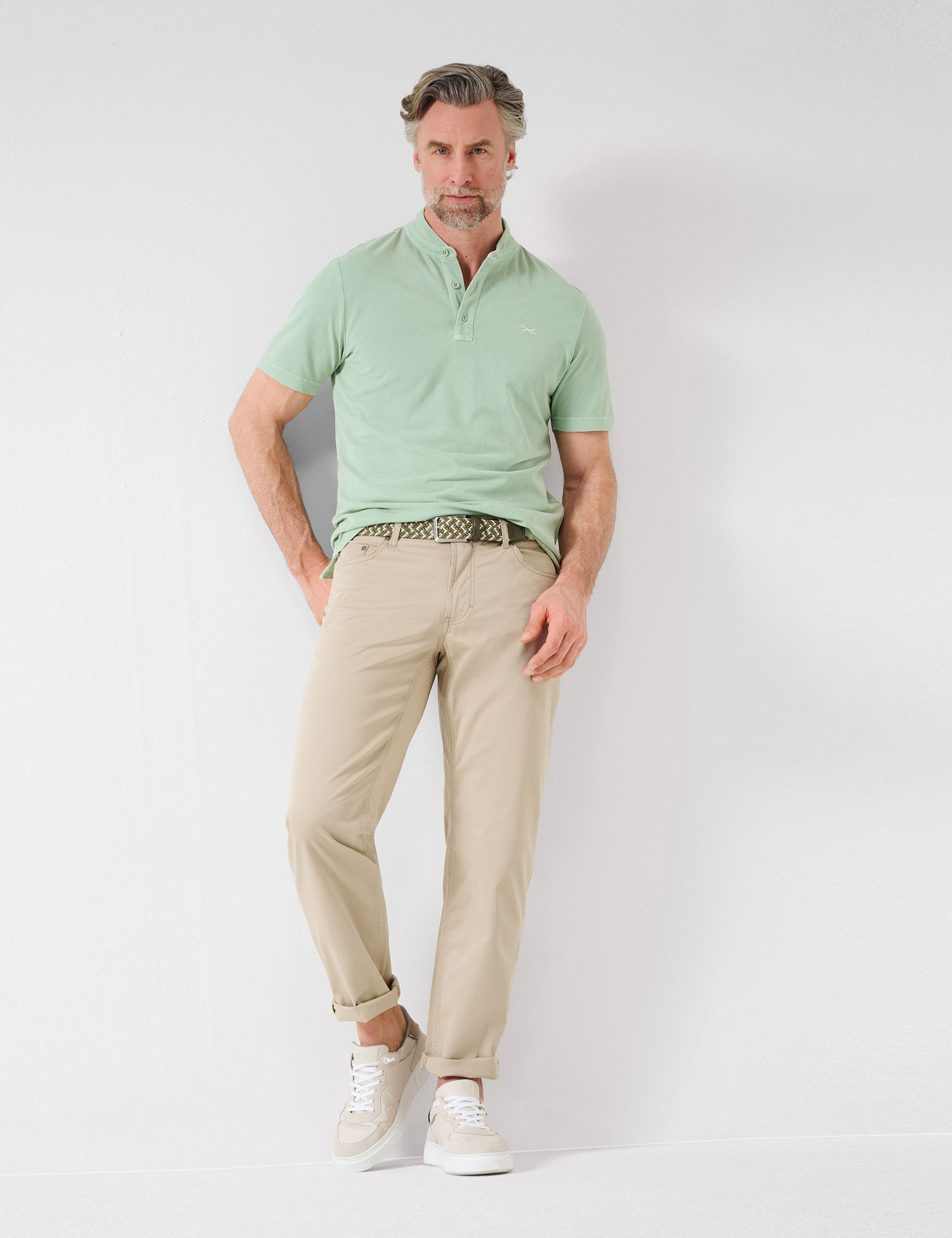 Men Style CARLOS BEIGE Regular Fit Model Outfit