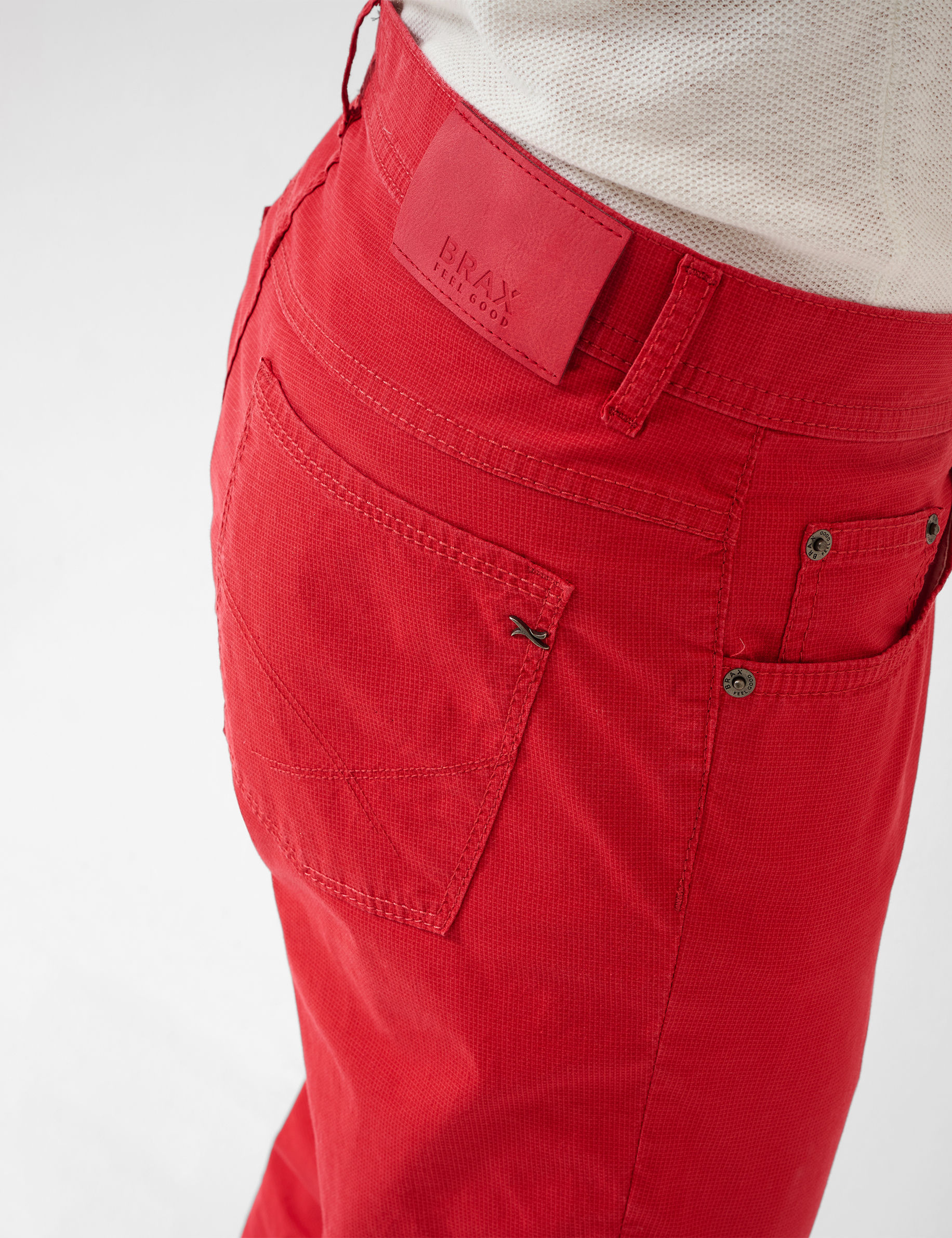 Men Style COOPER INDIAN RED Regular Fit Detail 2