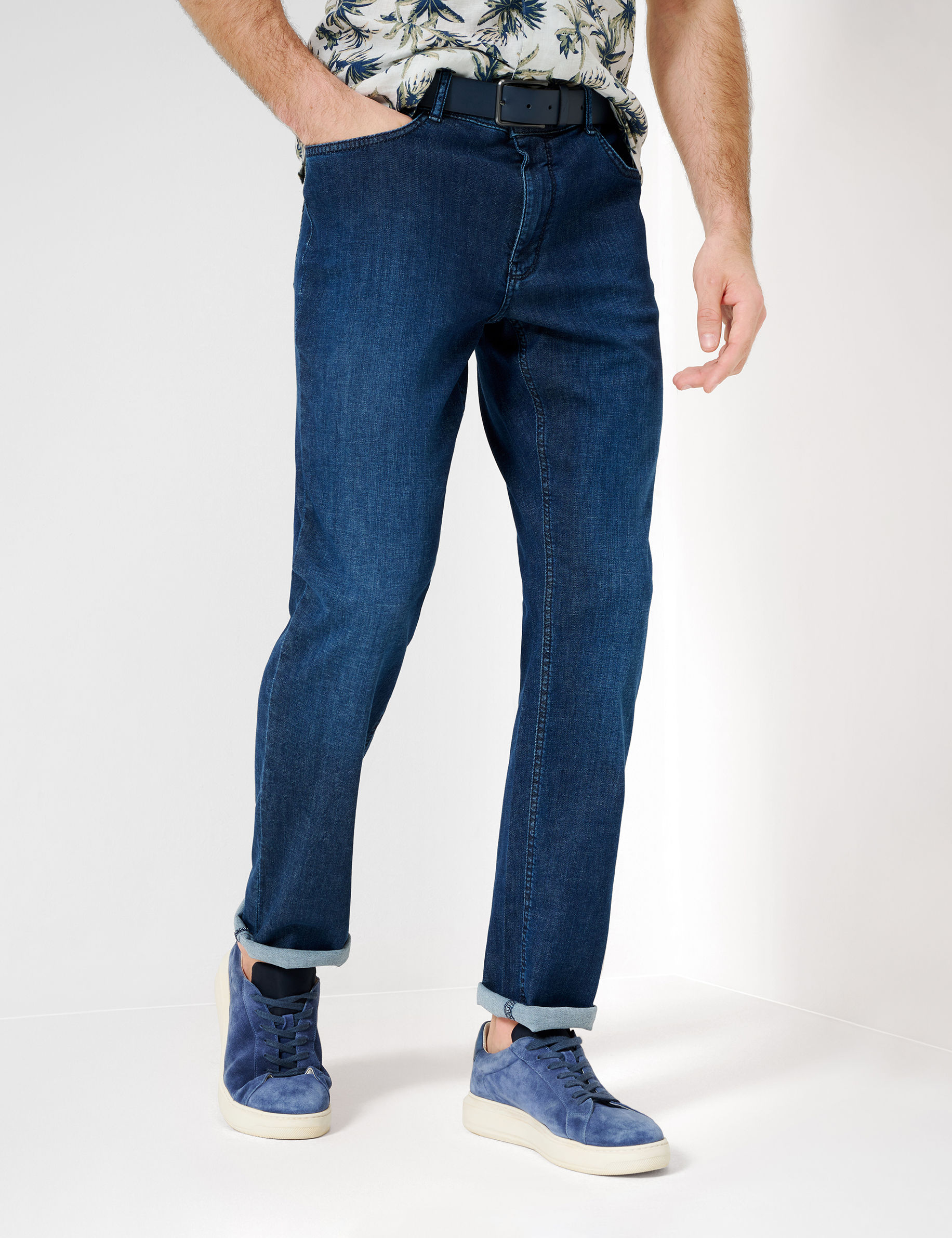 Men Style COOPER DARK BLUE USED Regular Fit Model Front