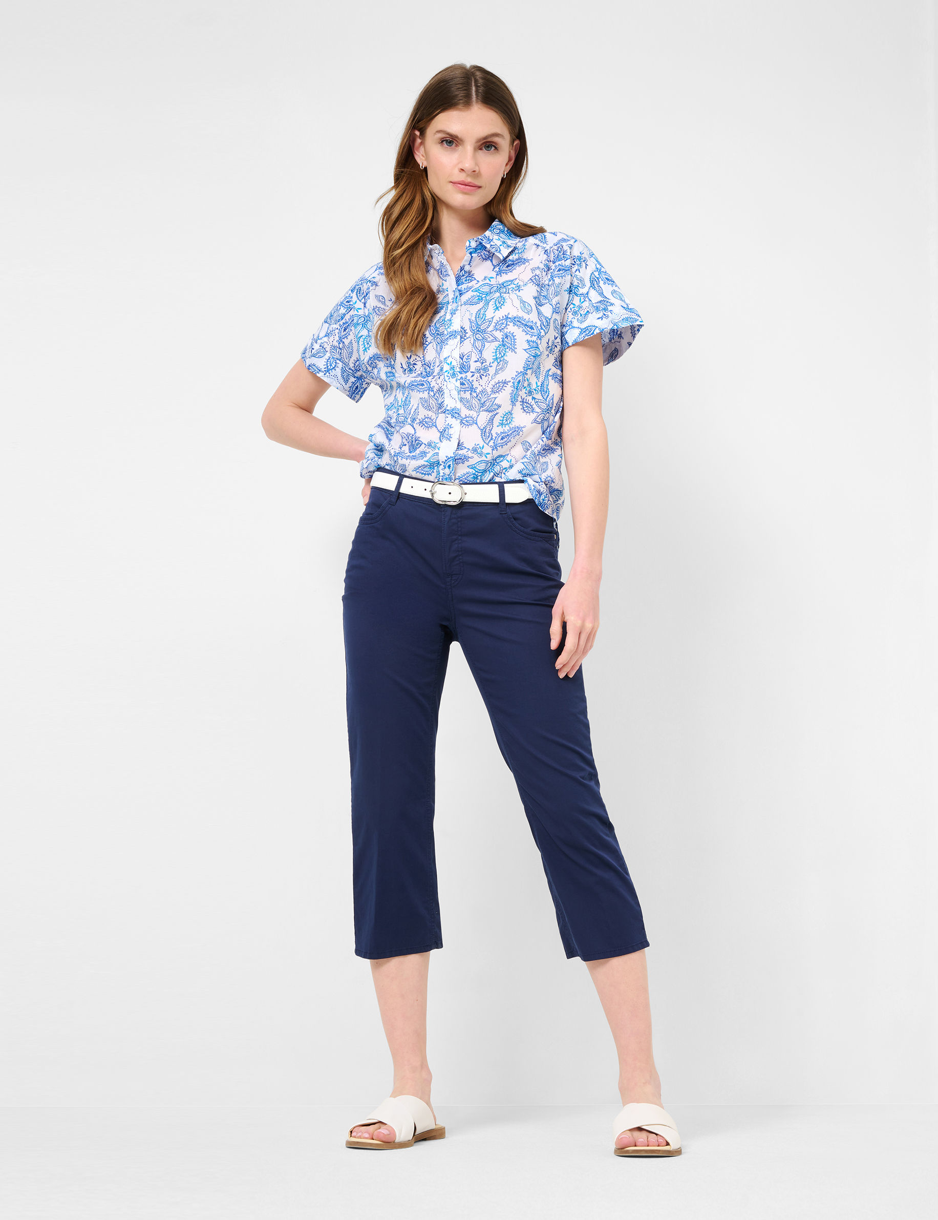 Women Style MARY C NAVY Regular Fit Model Outfit