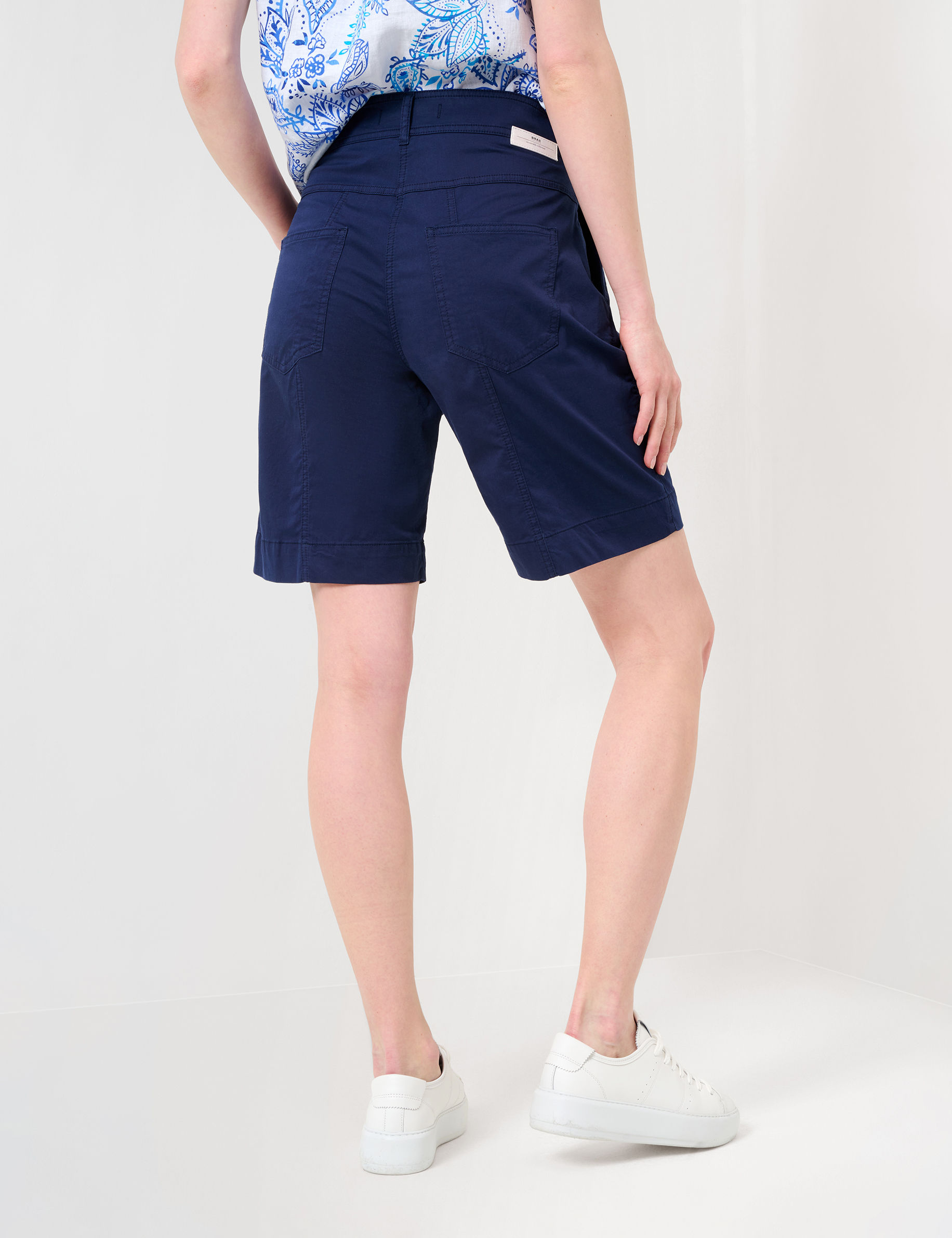 Women Style MAINE B NAVY Wide Leg Model back