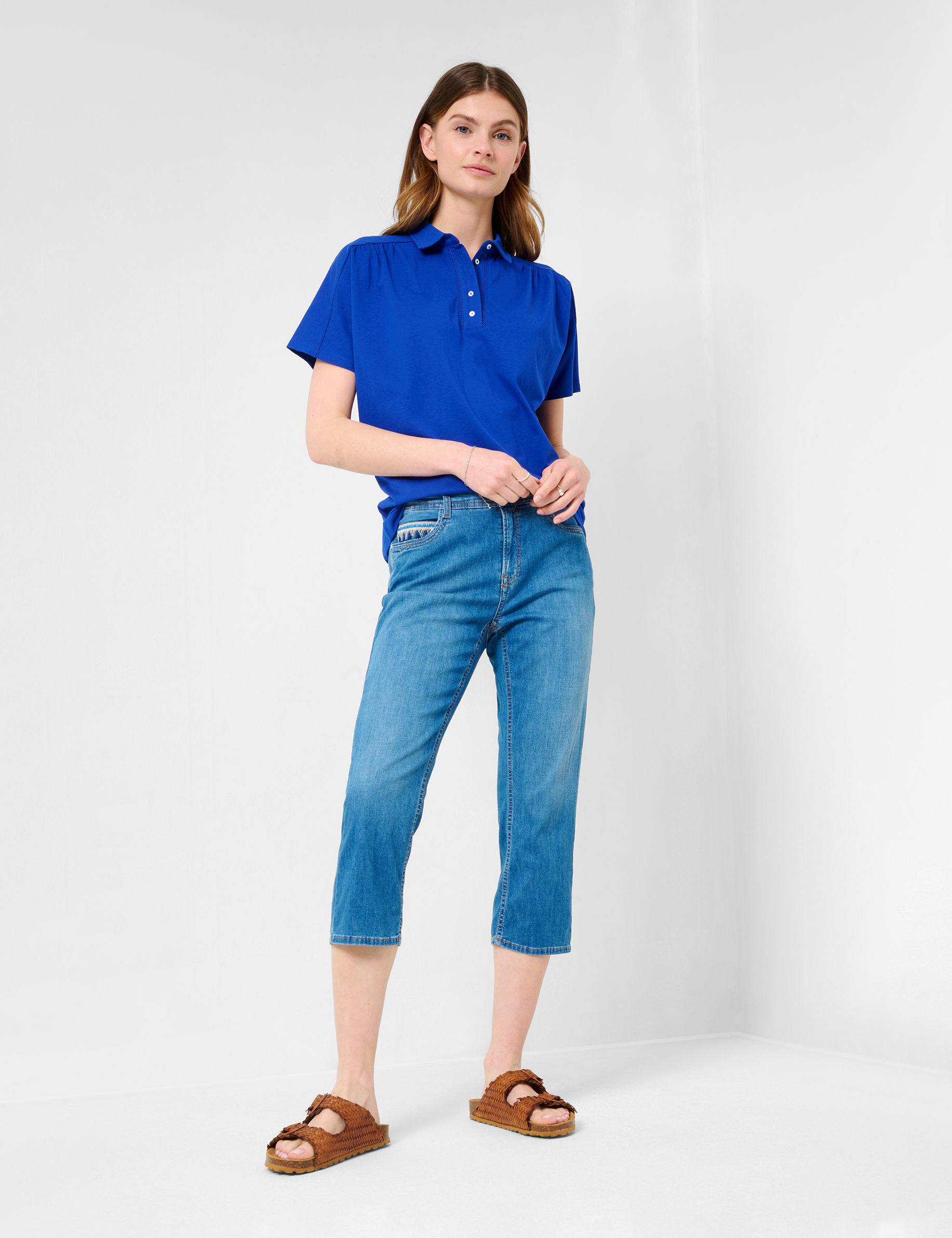 Women Style MARY C USED REGULAR BLUE Regular Fit Model Outfit