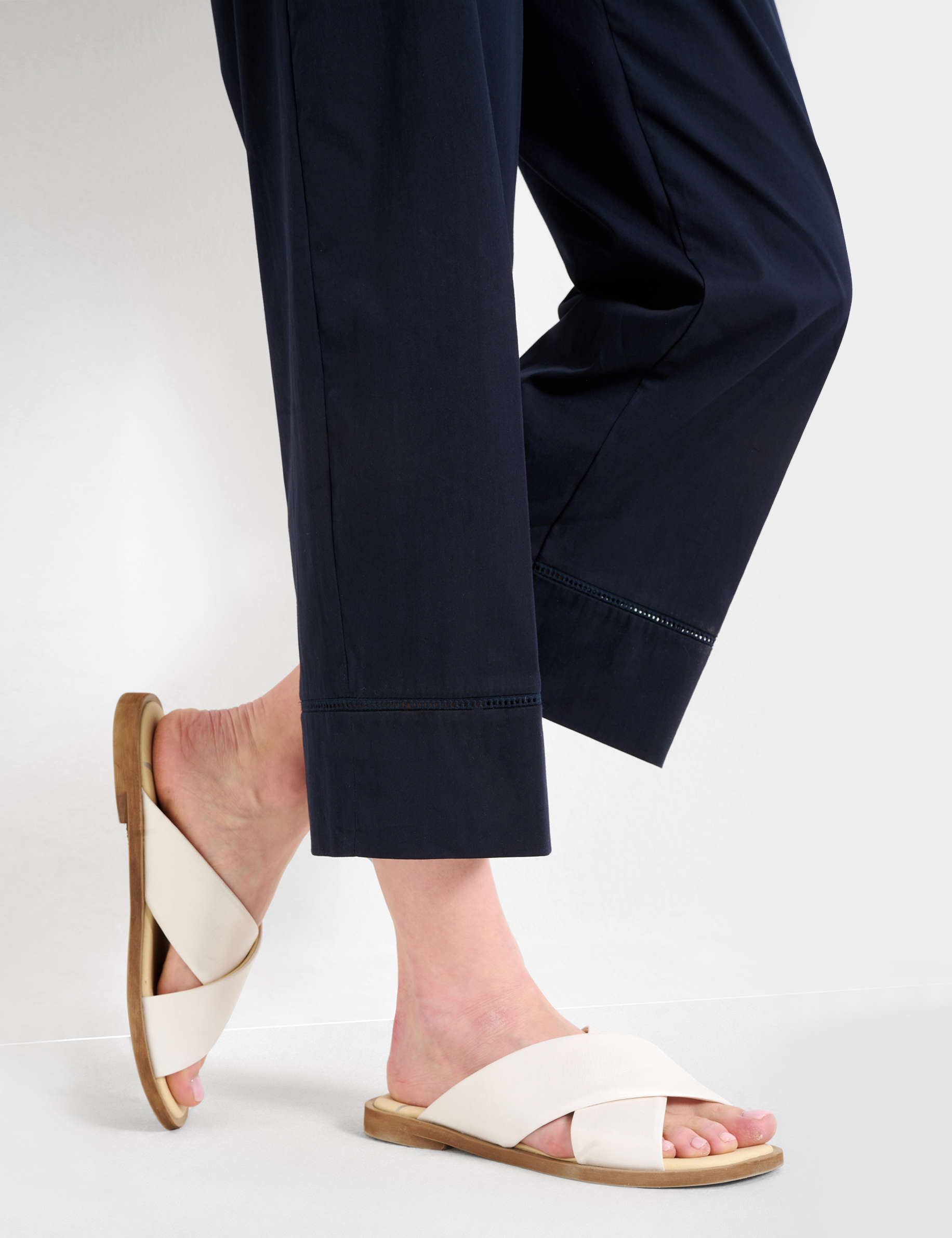Women Style MAINE S NAVY Wide Leg Detail 2