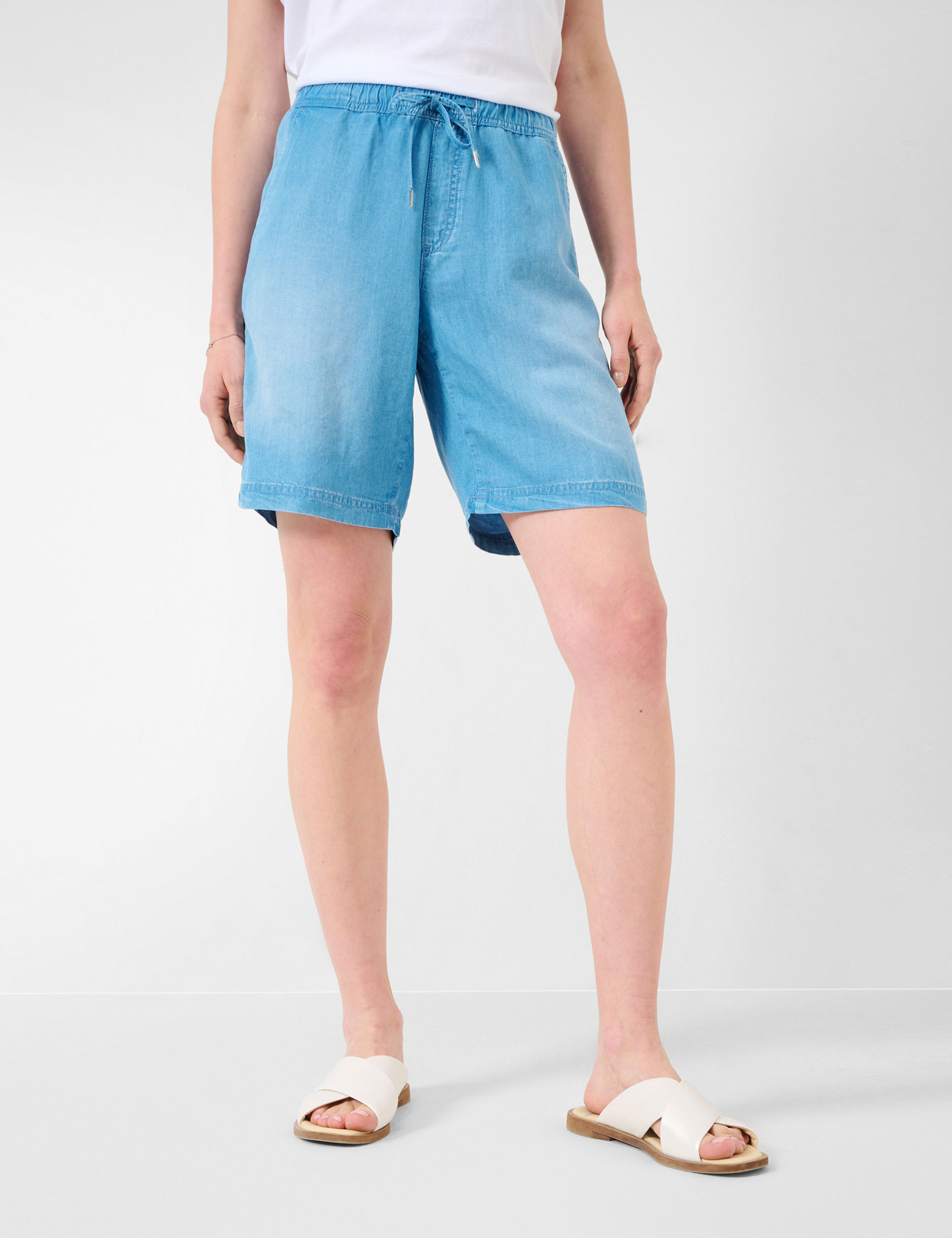 Women Style MAINE B USED LIGHT BLUE Wide Leg Model Front